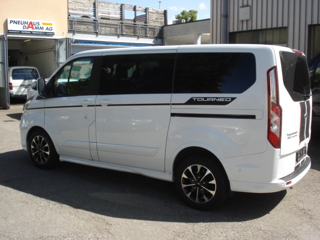 FORD Tourneo Custom 320 L1H1 Titanium X A-image-2