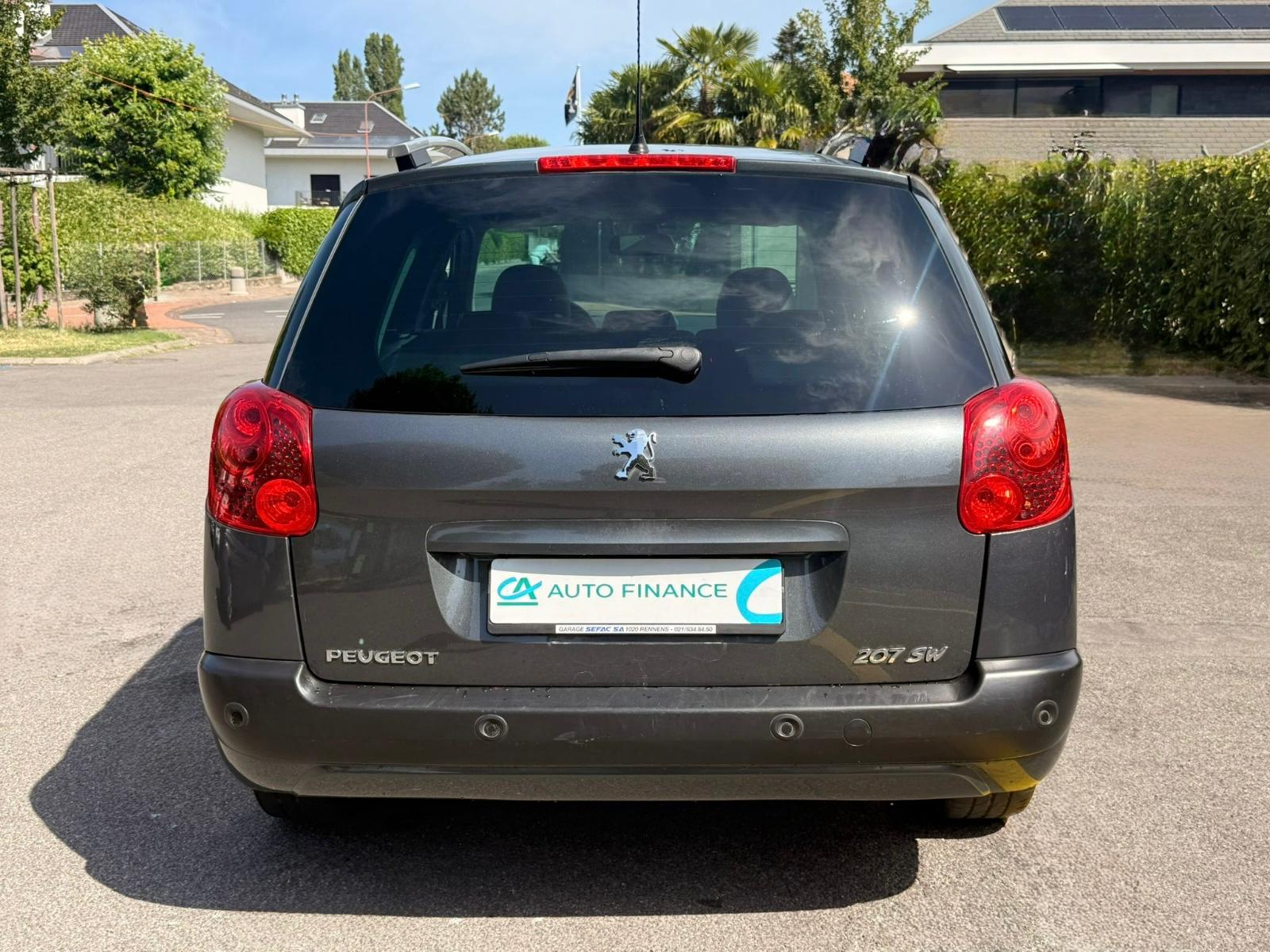 PEUGEOT 207 SW 1.6 16V Sport Automatic-image-4