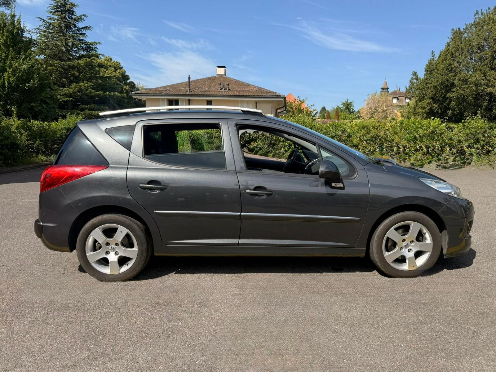 PEUGEOT 207 SW 1.6 16V Sport Automatic-image-6