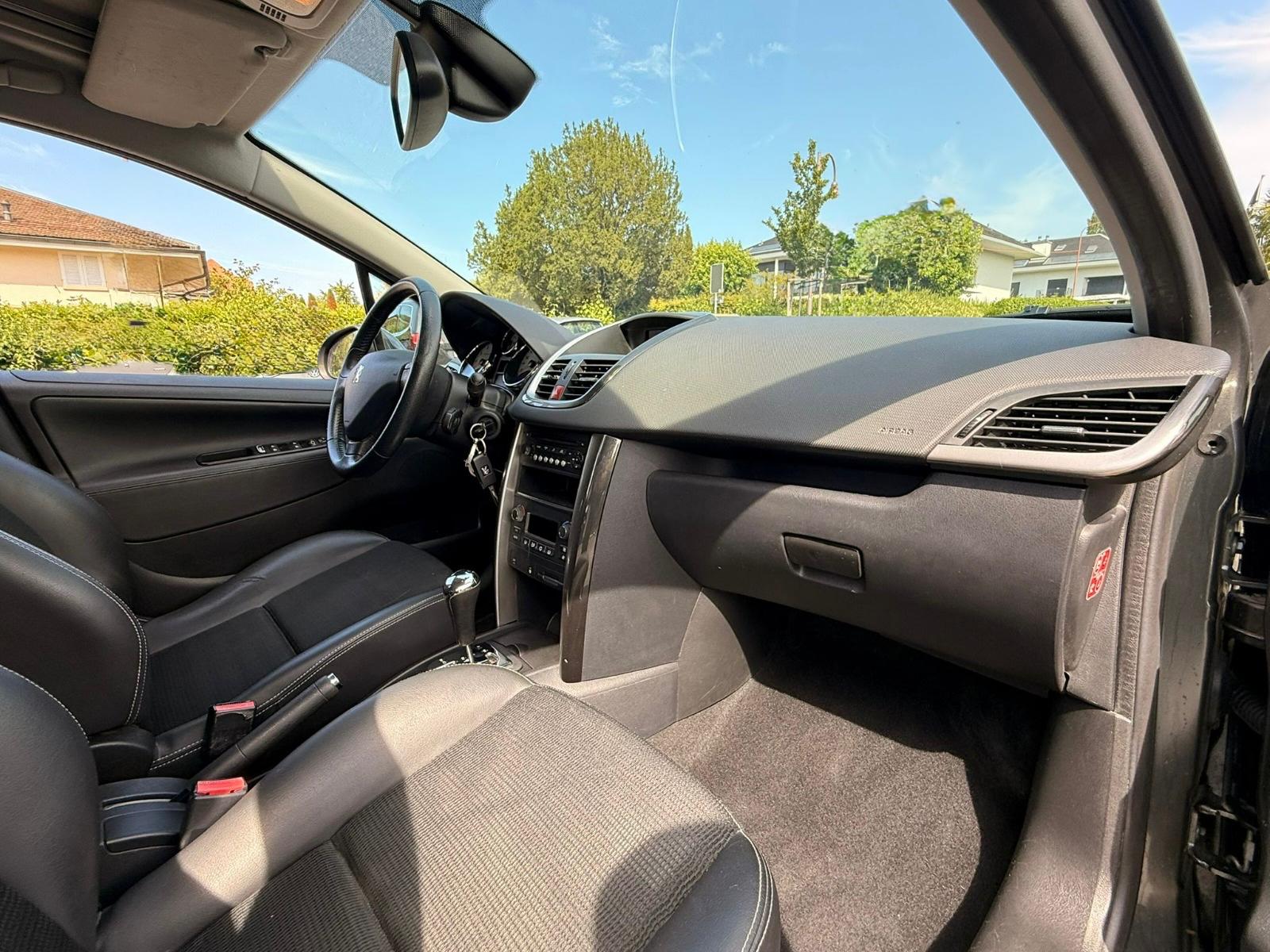 PEUGEOT 207 SW 1.6 16V Sport Automatic-image-11