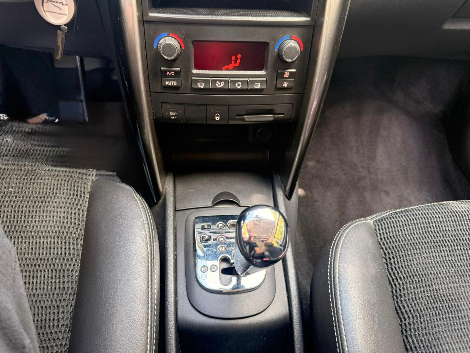PEUGEOT 207 SW 1.6 16V Sport Automatic-image-22