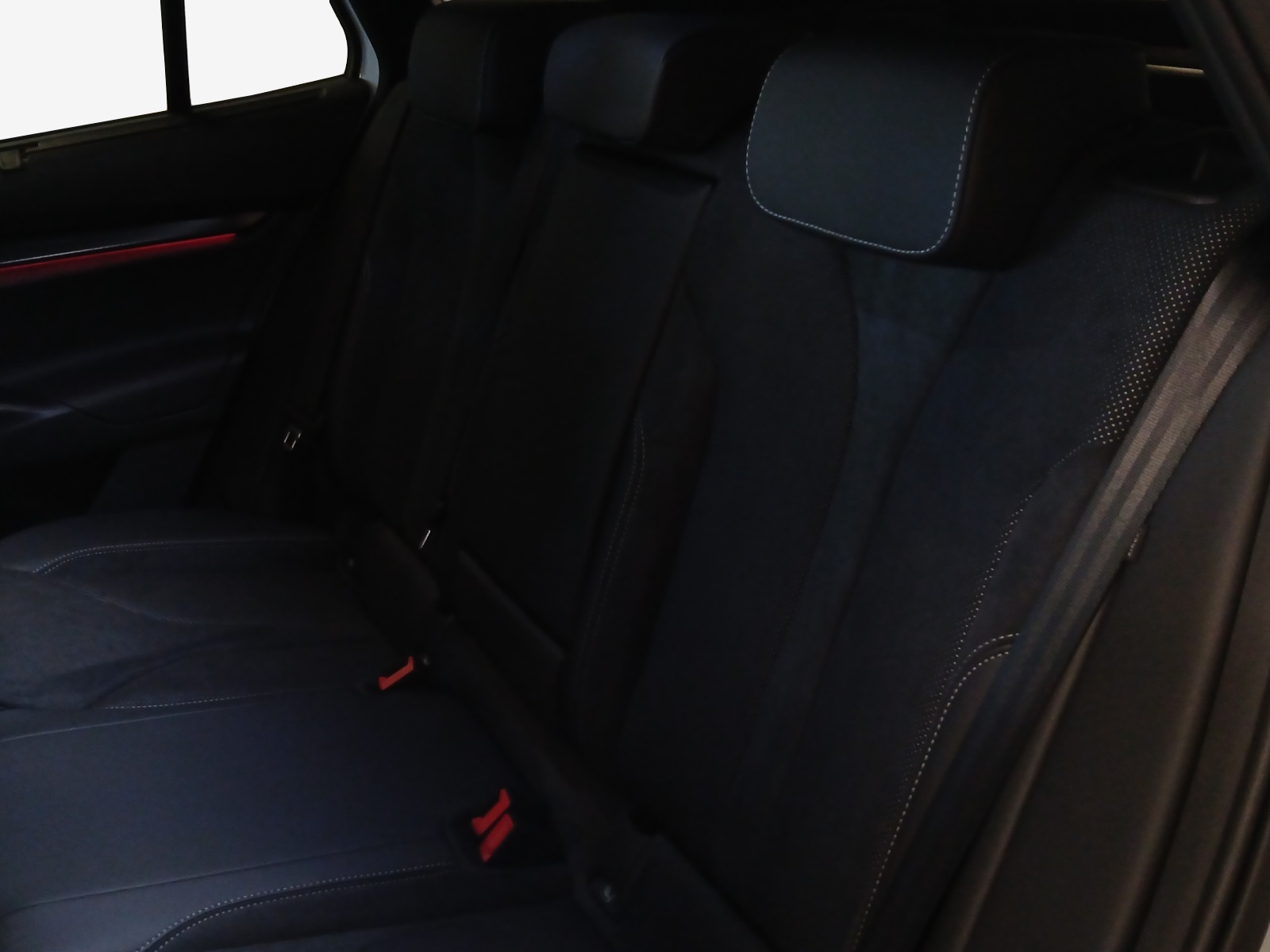 SKODA Enyaq 85x Sportline 4x4-image-11