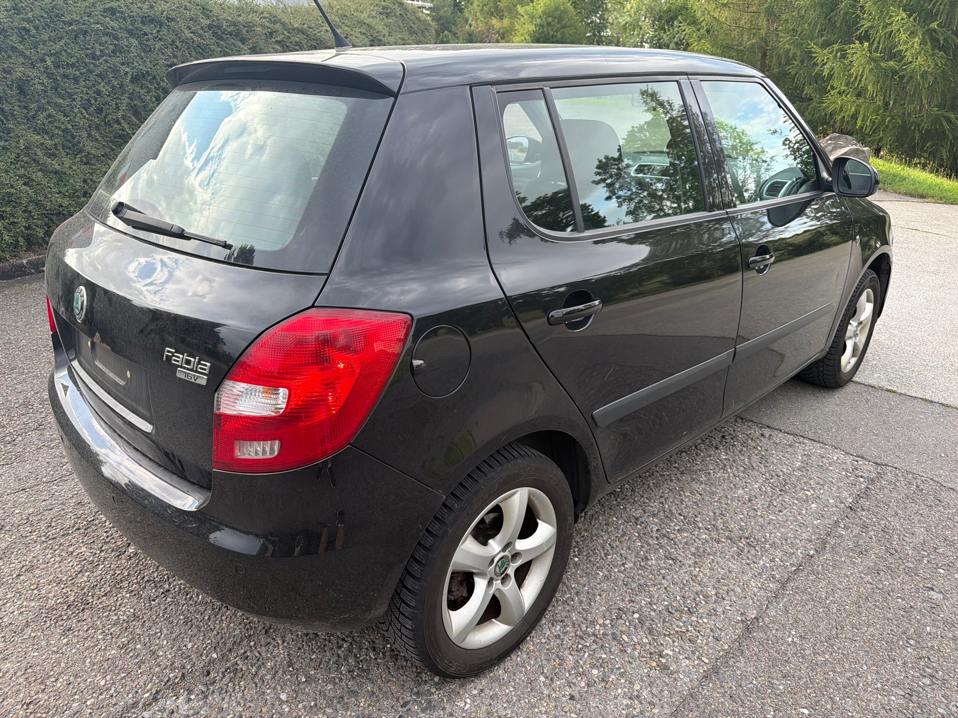 SKODA Fabia 1.4 Elegance-image-2