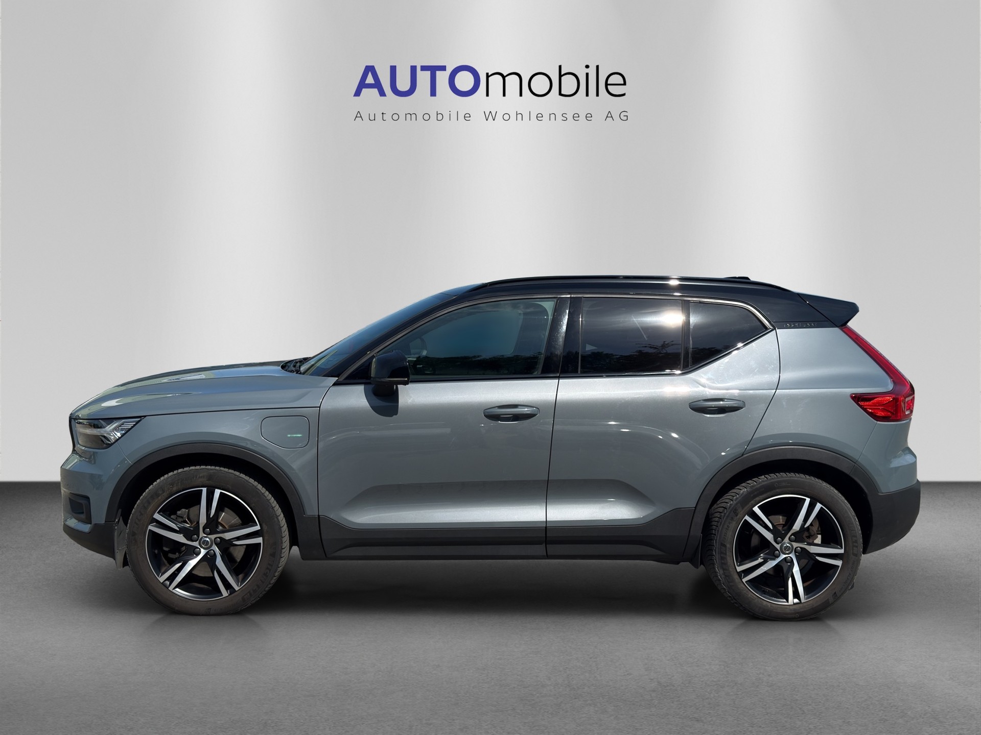 VOLVO XC40 T5 TwE R-Design DCT-image-0