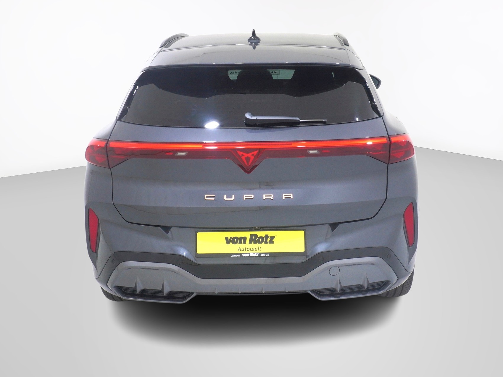 CUPRA Terramar 1.5 e-Plug-in-HYBRID VZ DSG-image-2