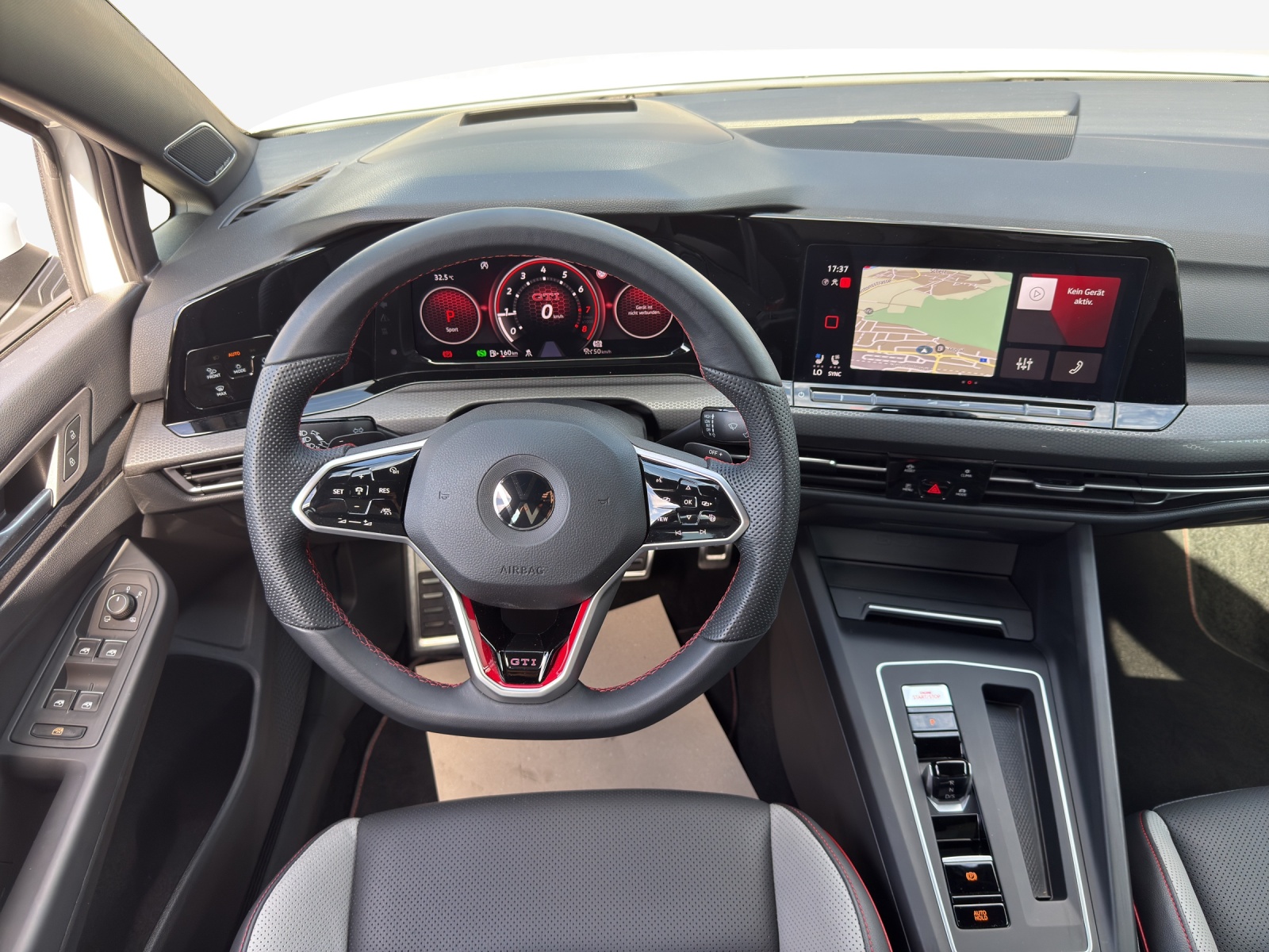 VW Golf 2.0 TSI GTI Clubsport DSG-image-8