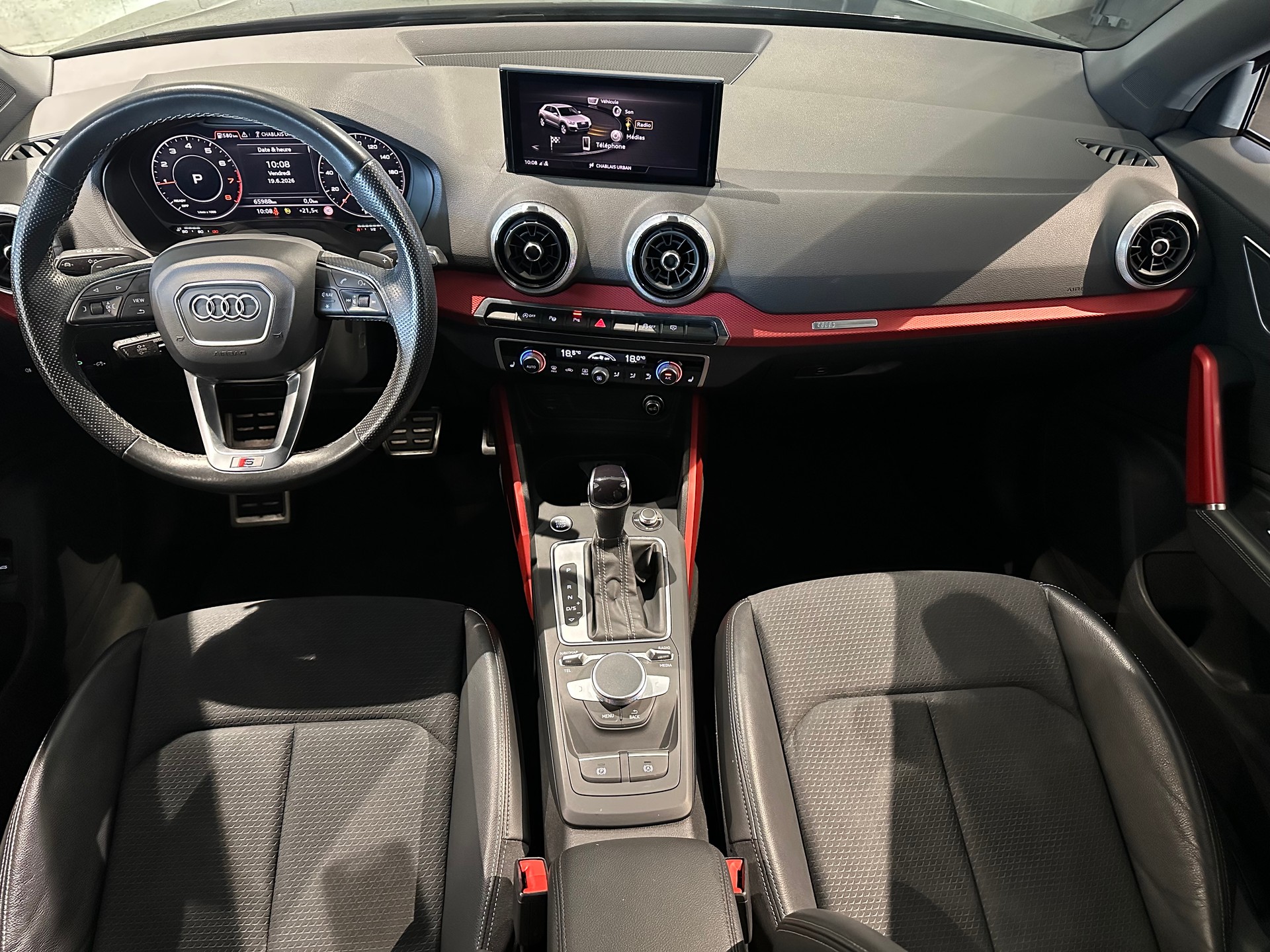 AUDI Q2 35 TFSI Advanced S-tronic-image-6