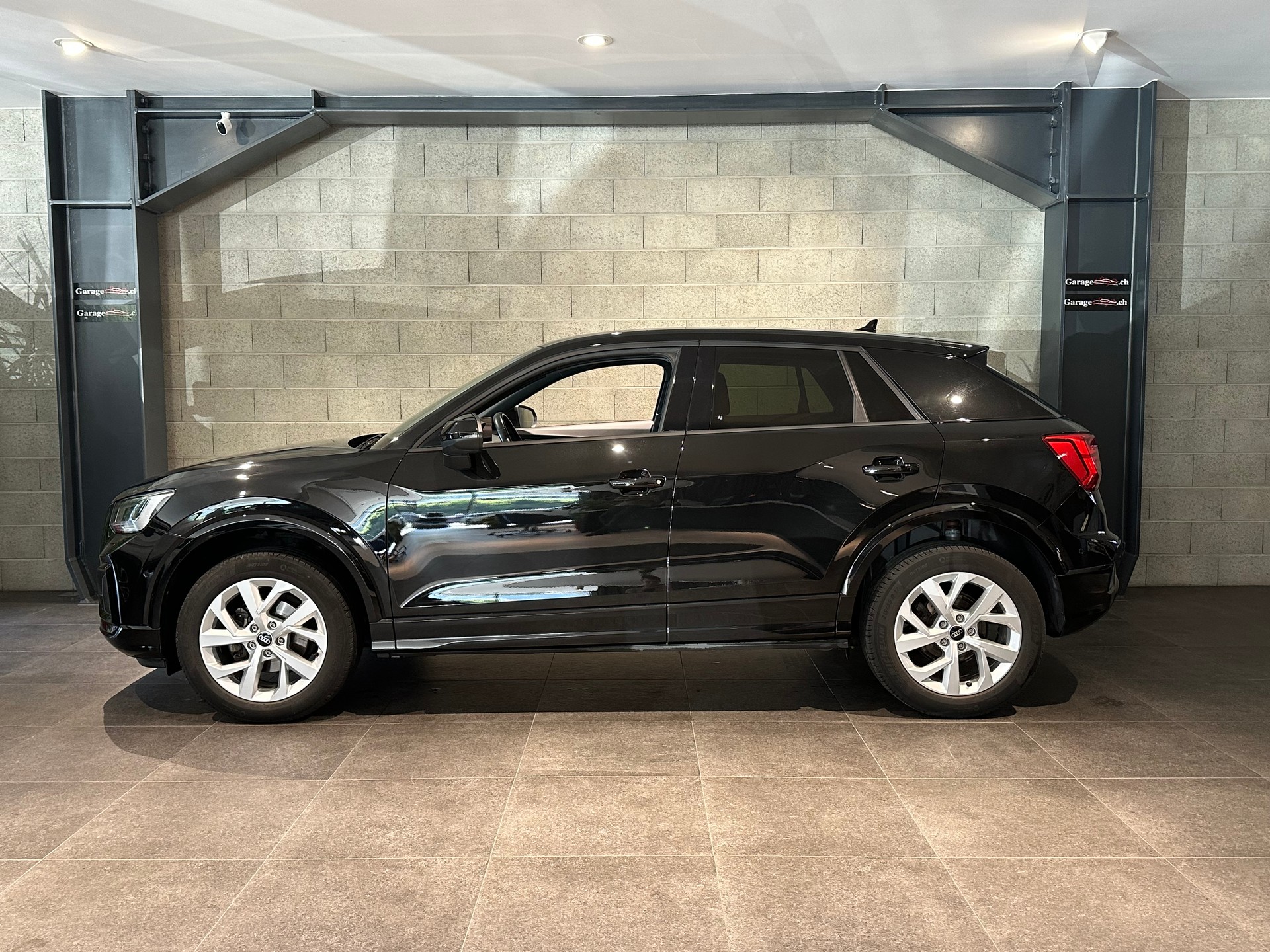 AUDI Q2 35 TFSI Advanced S-tronic-image-0
