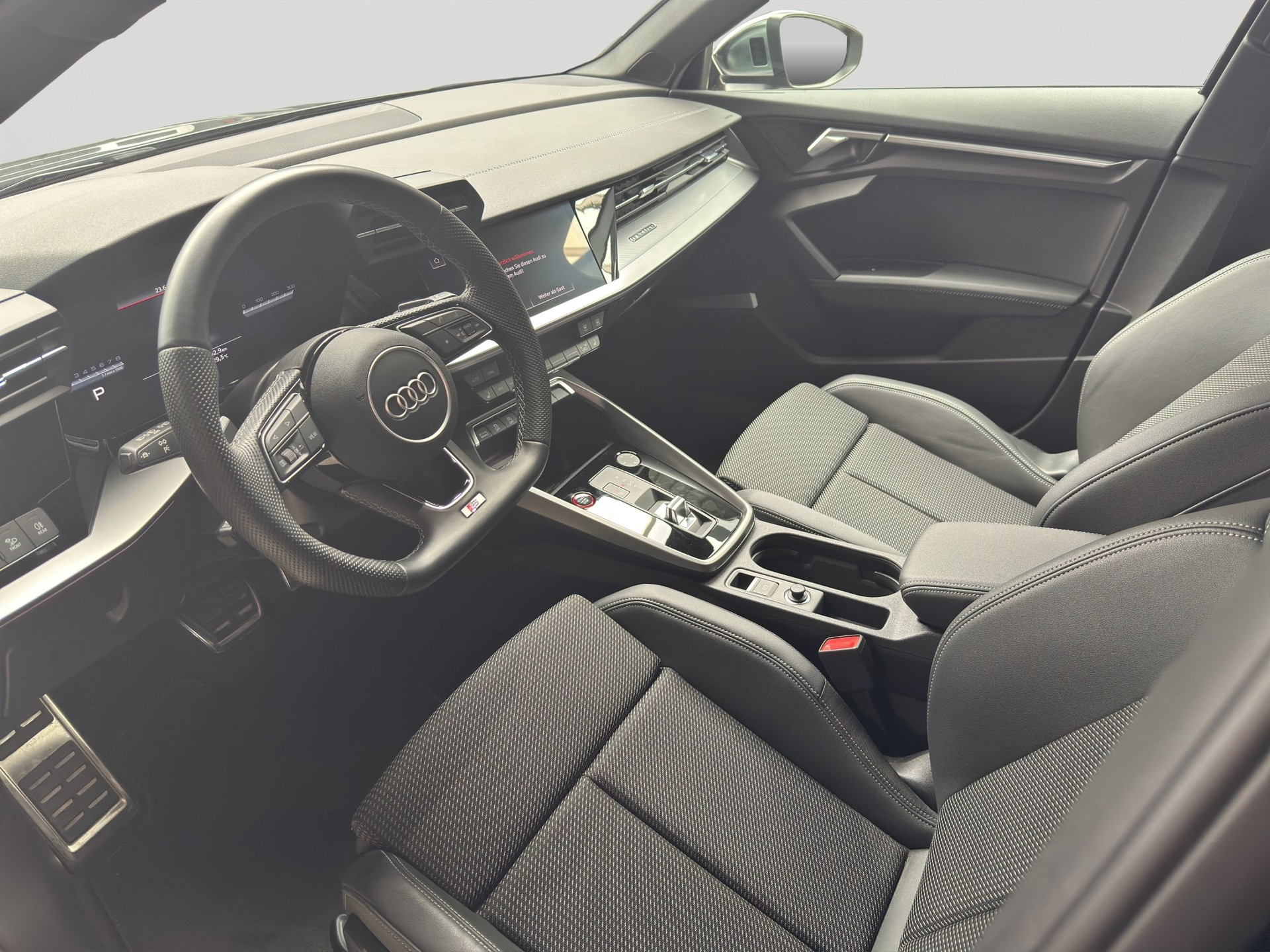 AUDI S3 Sportback 2.0 TFSI quattro S-tronic S-Line-image-6