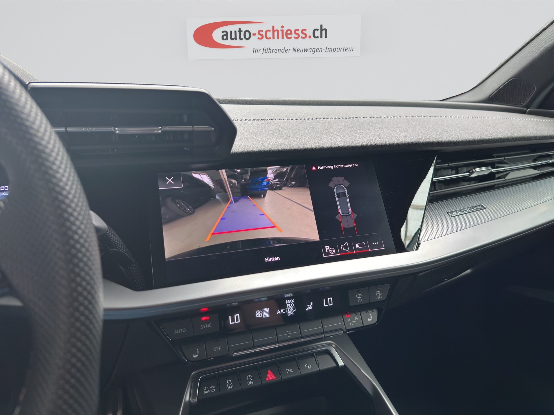 AUDI S3 Sportback 2.0 TFSI quattro S-tronic S-Line-image-12