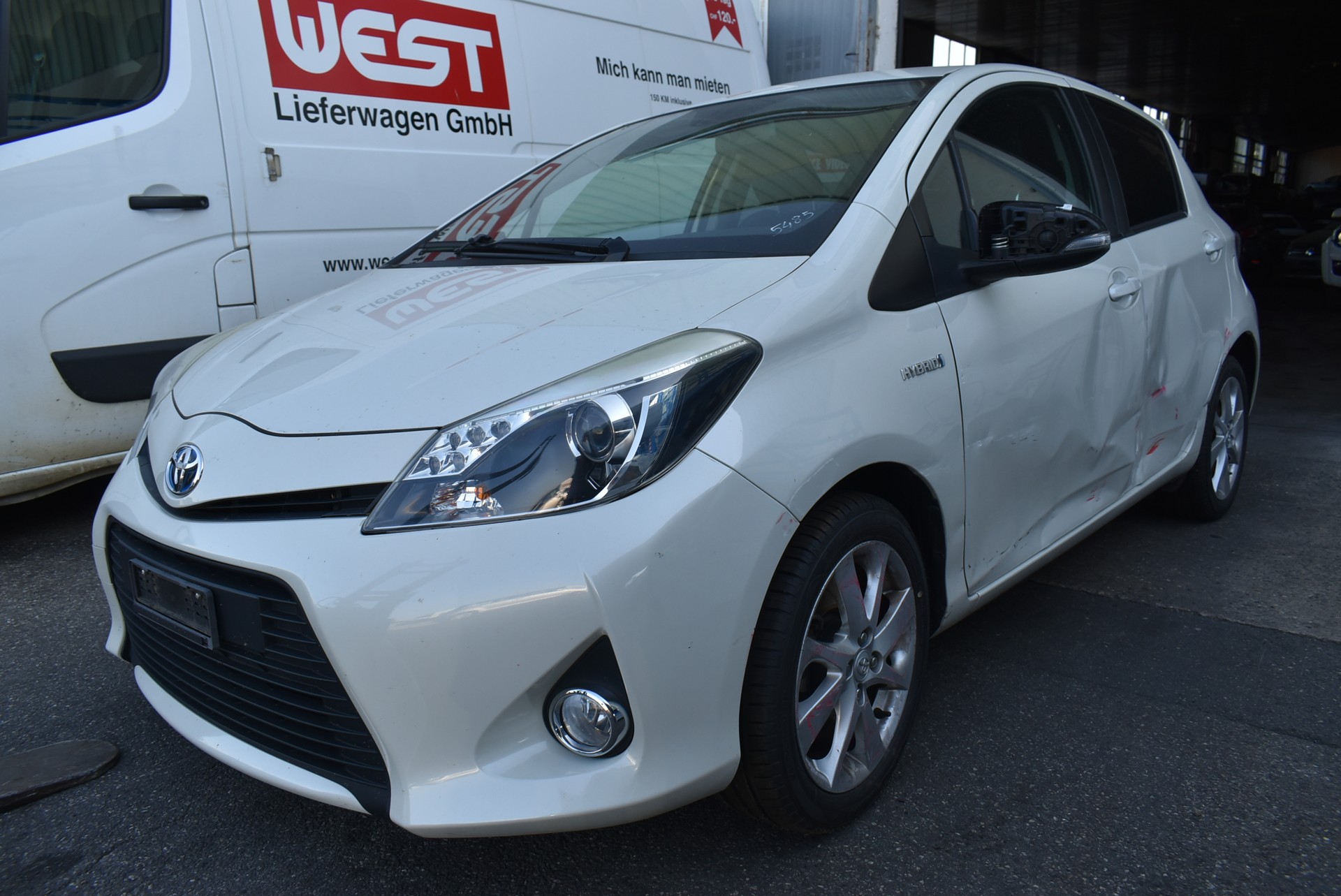 TOYOTA Yaris 1.5 VVT-i Hybrid Sol CVT-image-0