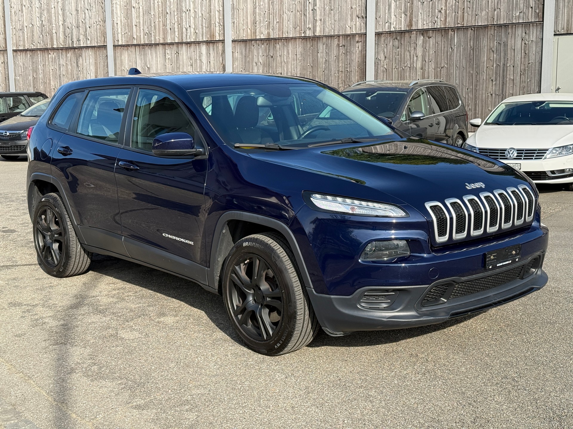 JEEP CHEROKEE-image-8
