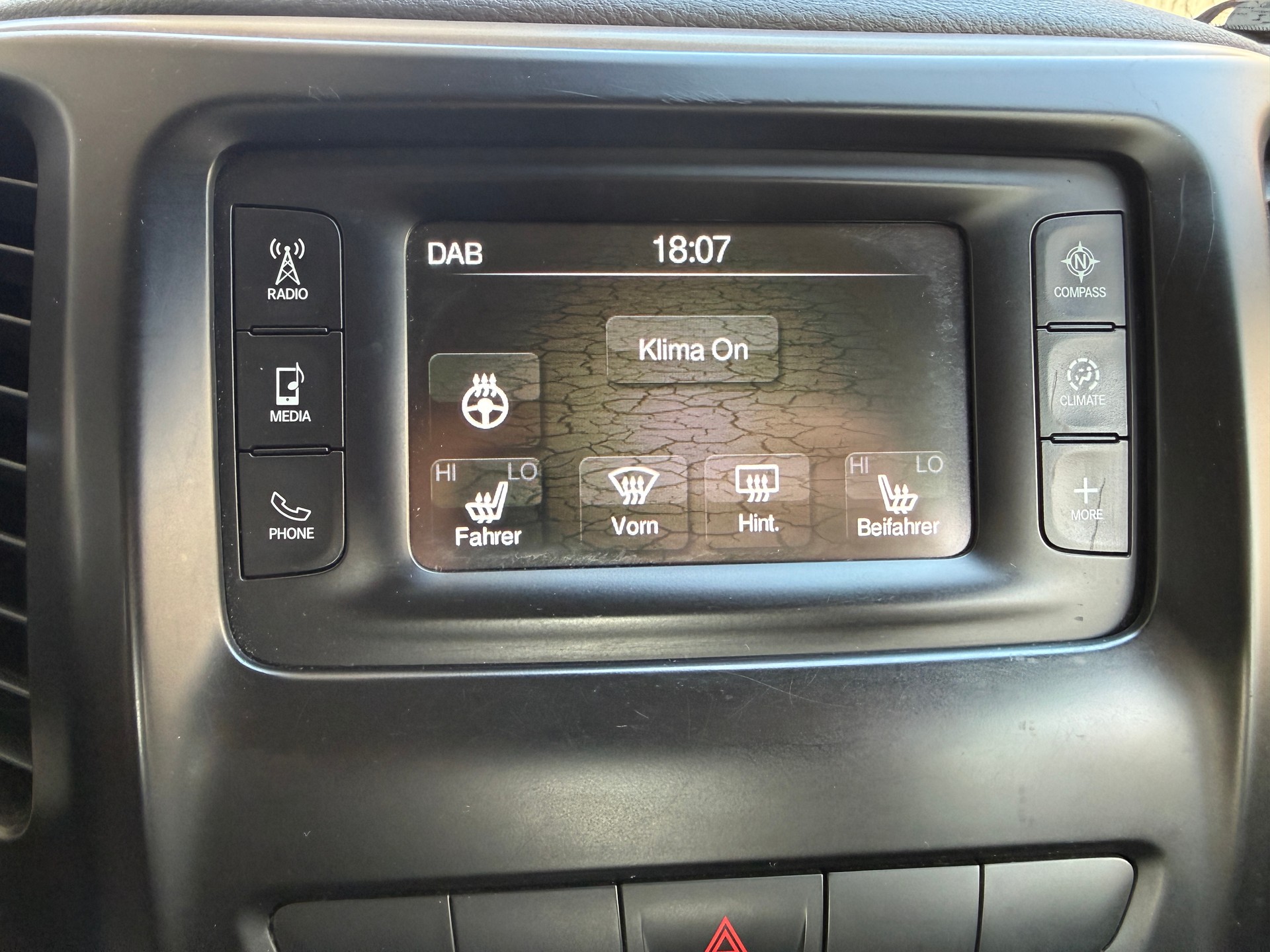 JEEP CHEROKEE-image-17