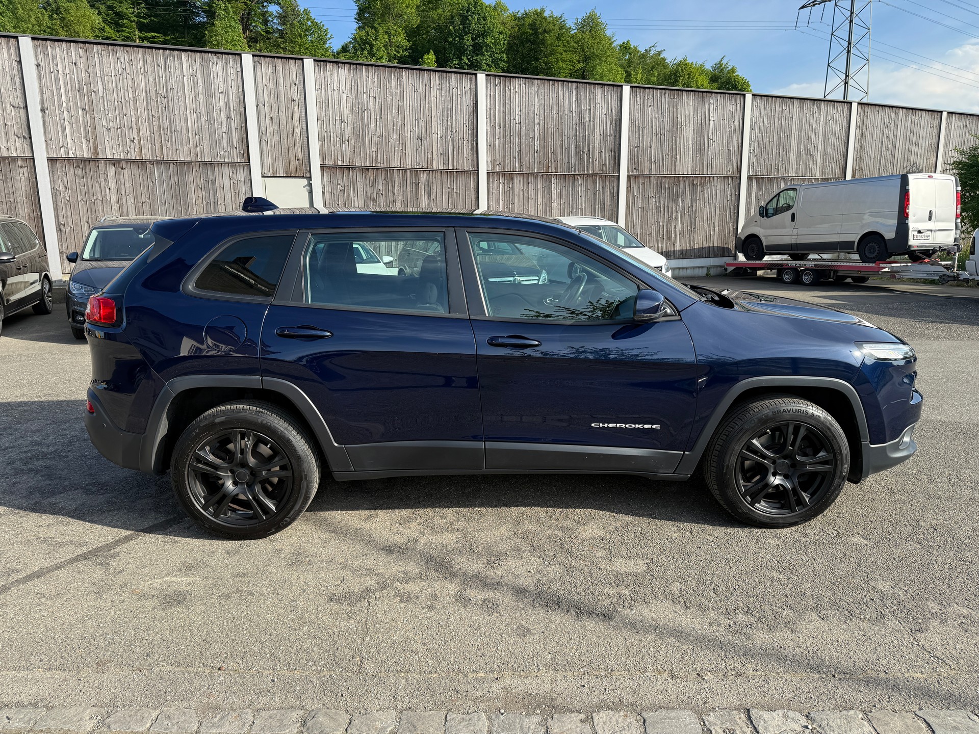 JEEP CHEROKEE-image-5