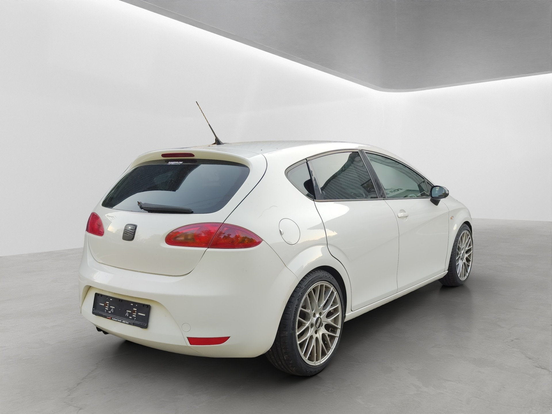 SEAT Leon 2.0 TSI Cupra-image-6