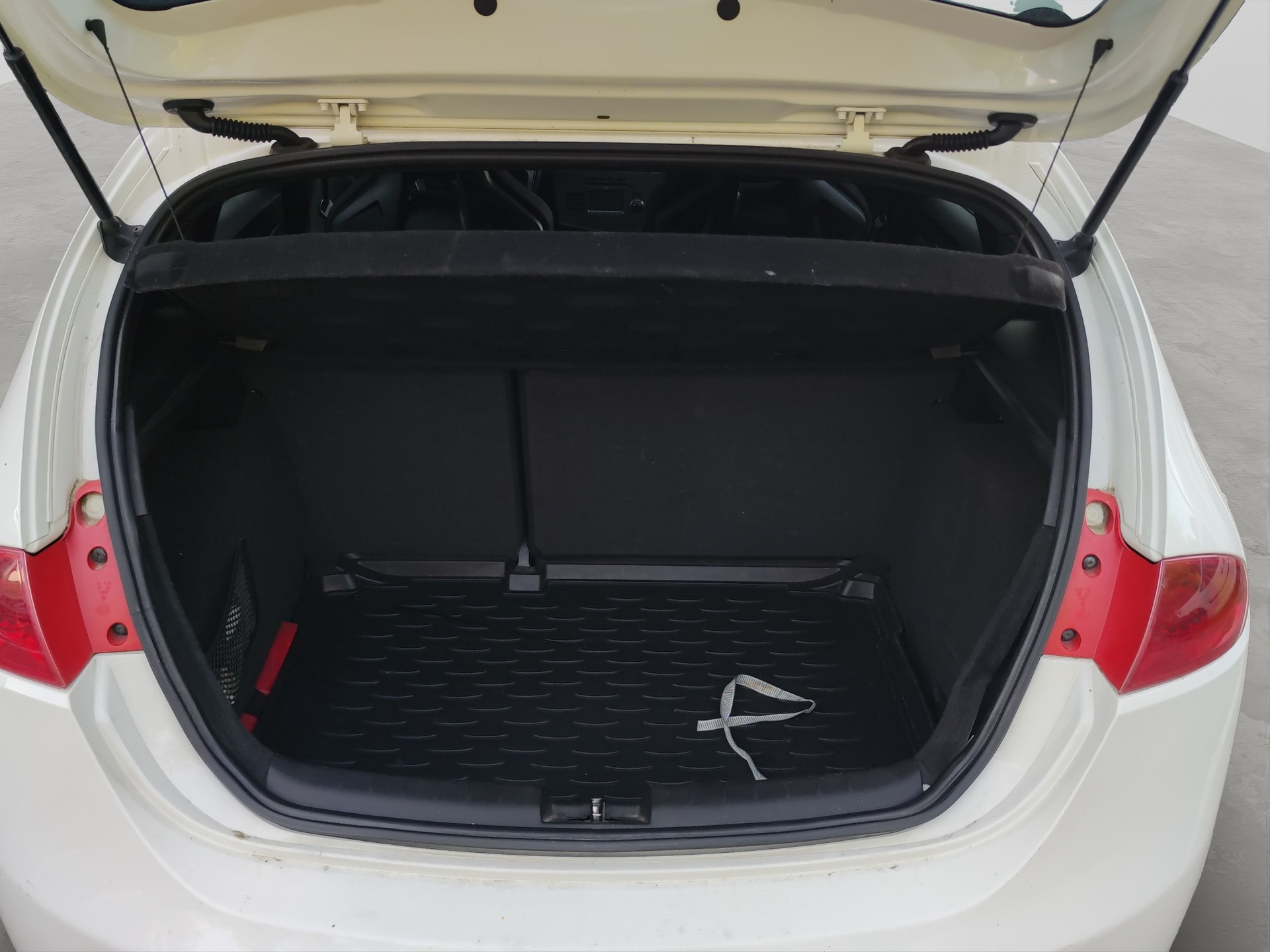SEAT Leon 2.0 TSI Cupra-image-22