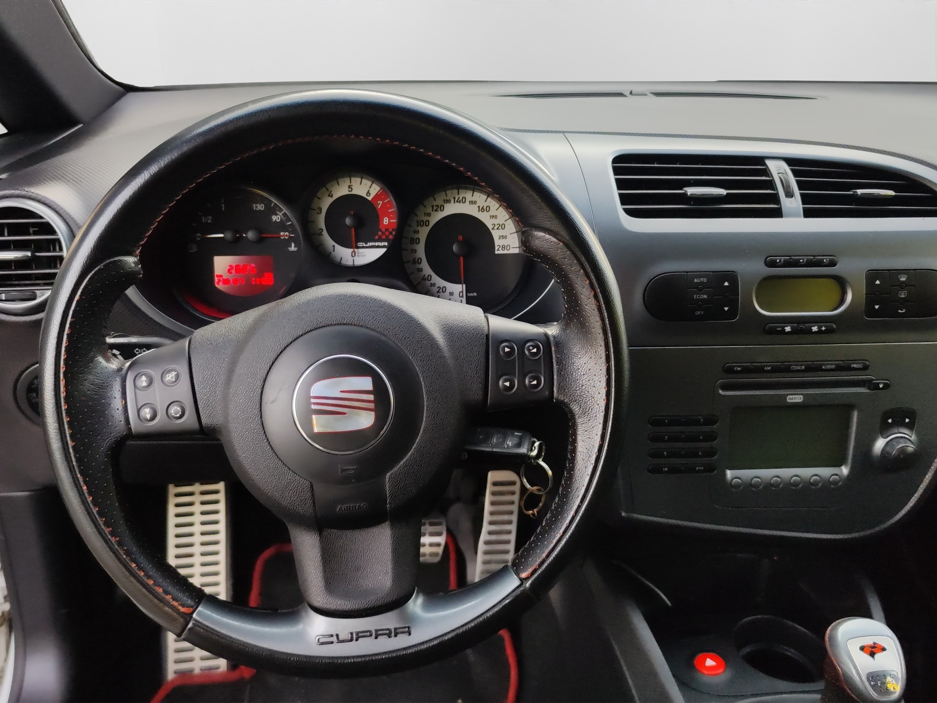 SEAT Leon 2.0 TSI Cupra-image-19