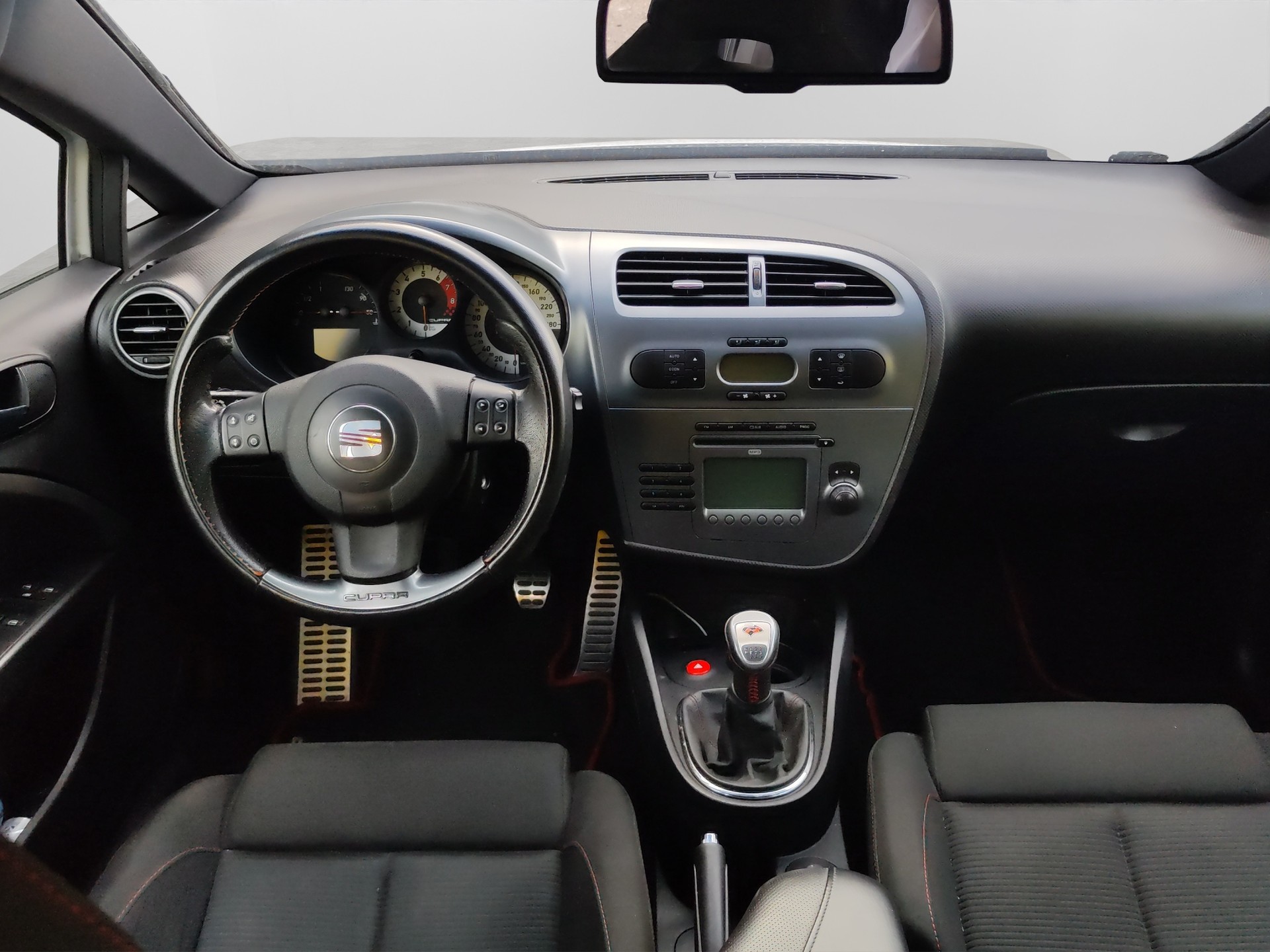 SEAT Leon 2.0 TSI Cupra-image-18