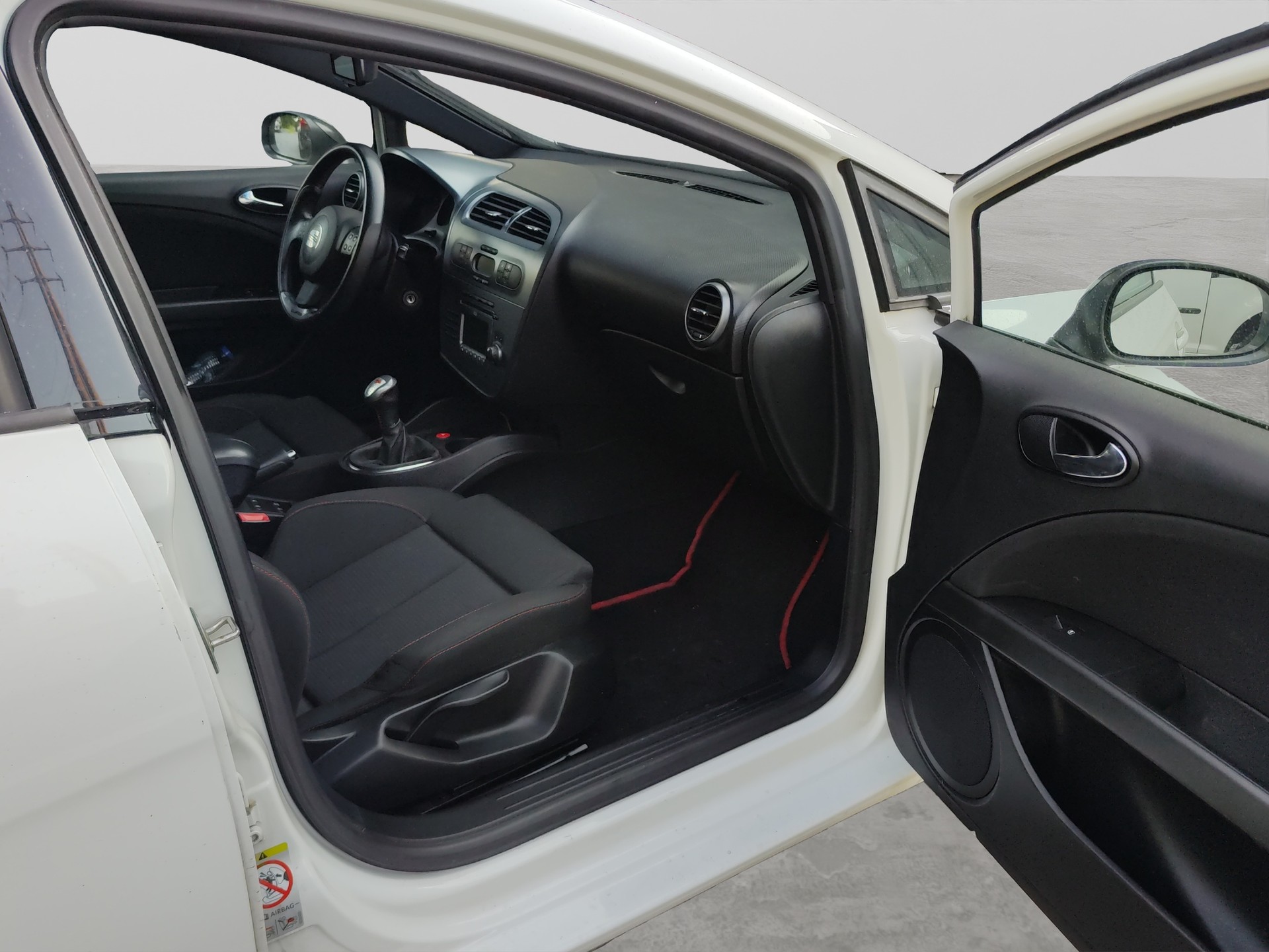 SEAT Leon 2.0 TSI Cupra-image-16