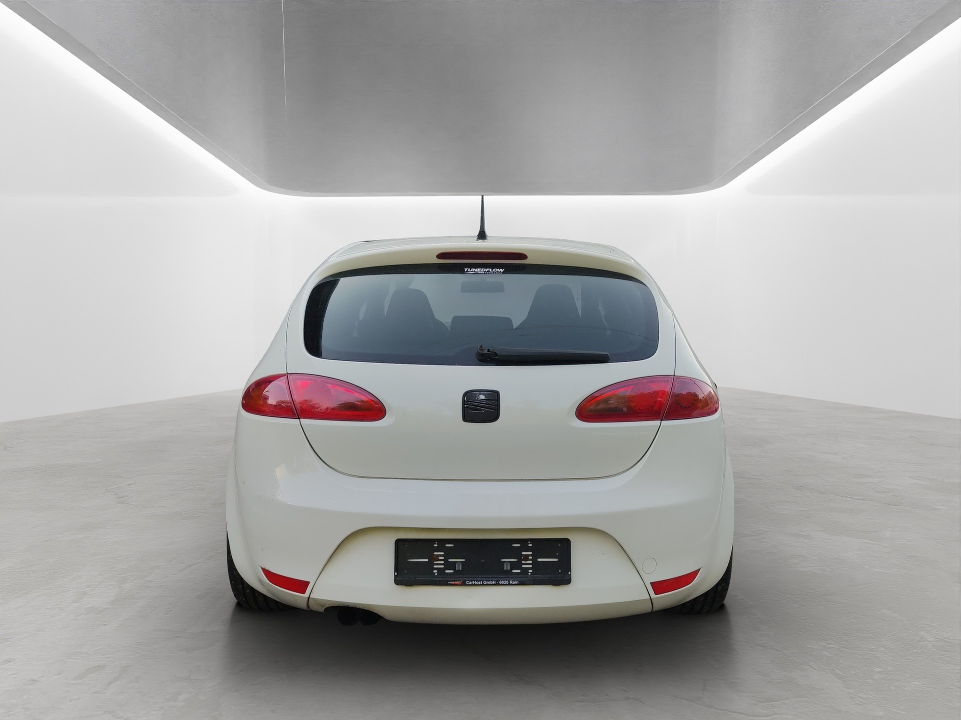 SEAT Leon 2.0 TSI Cupra-image-5