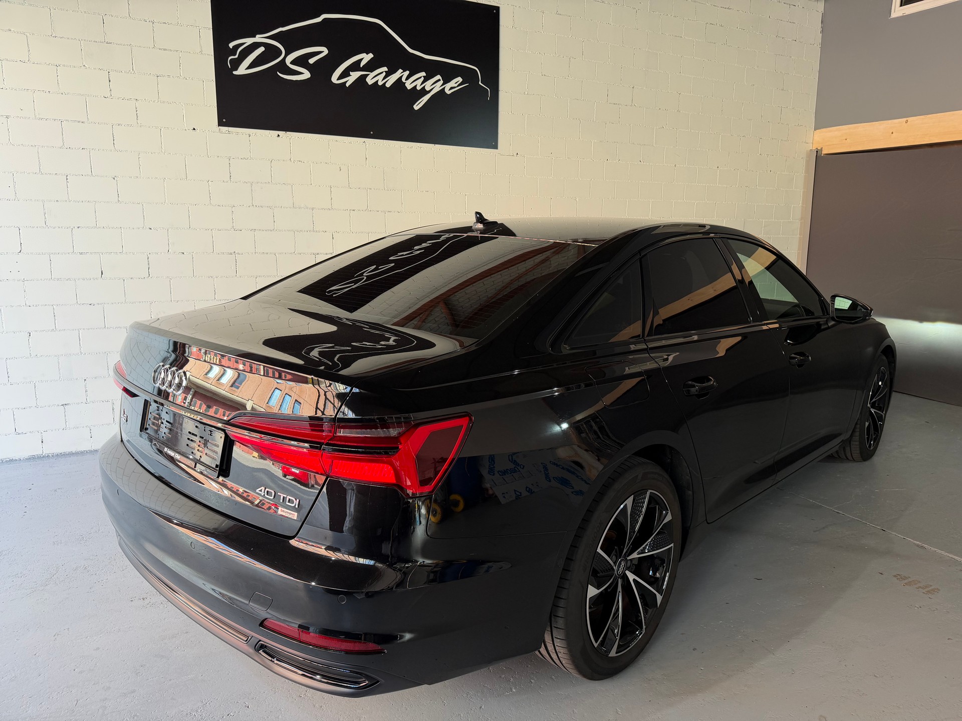AUDI A6 Limousine 40 TDI Design S-tronic-image-4
