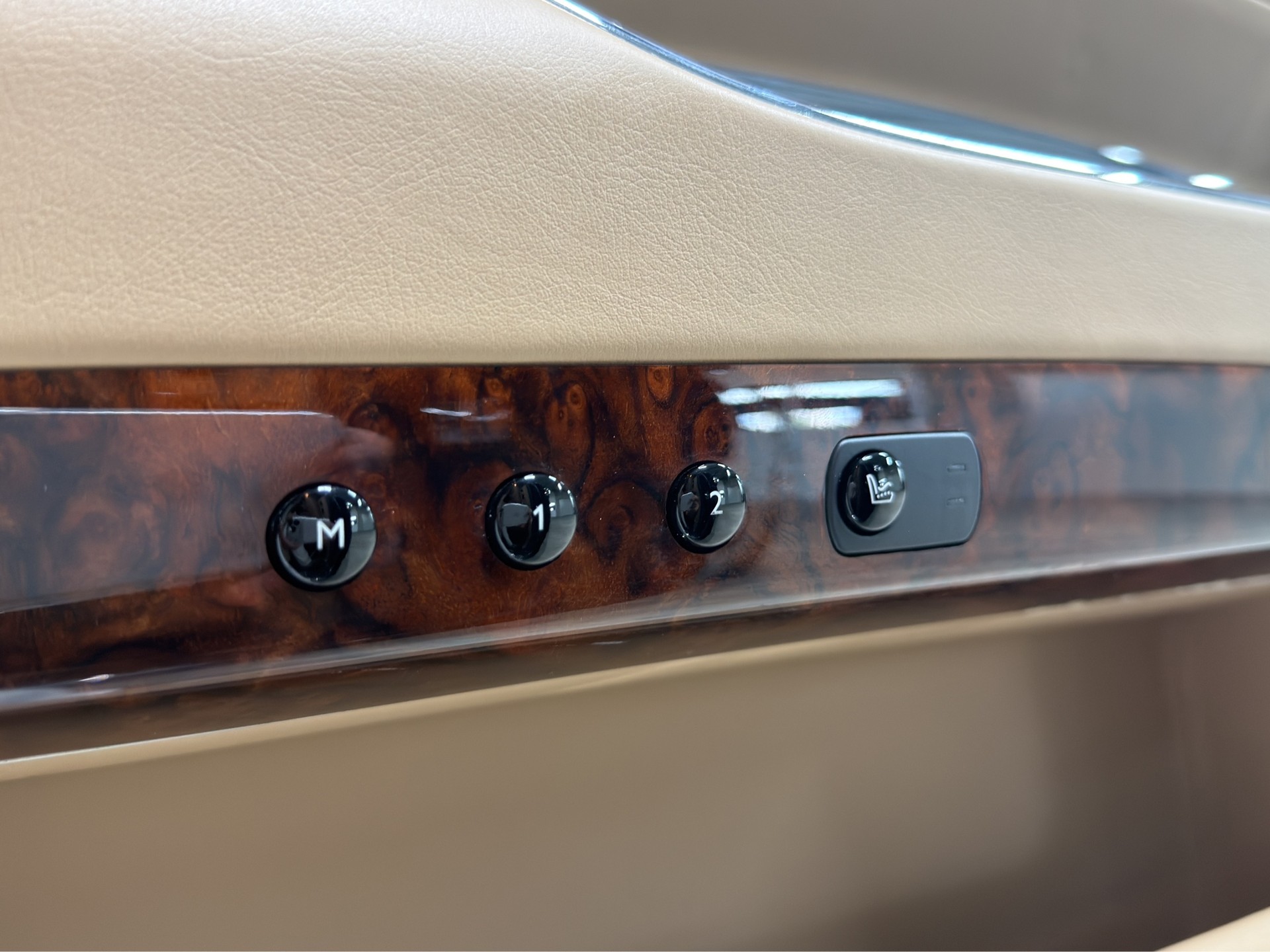 ROLLS-ROYCE Ghost 6.6 V12-image-29