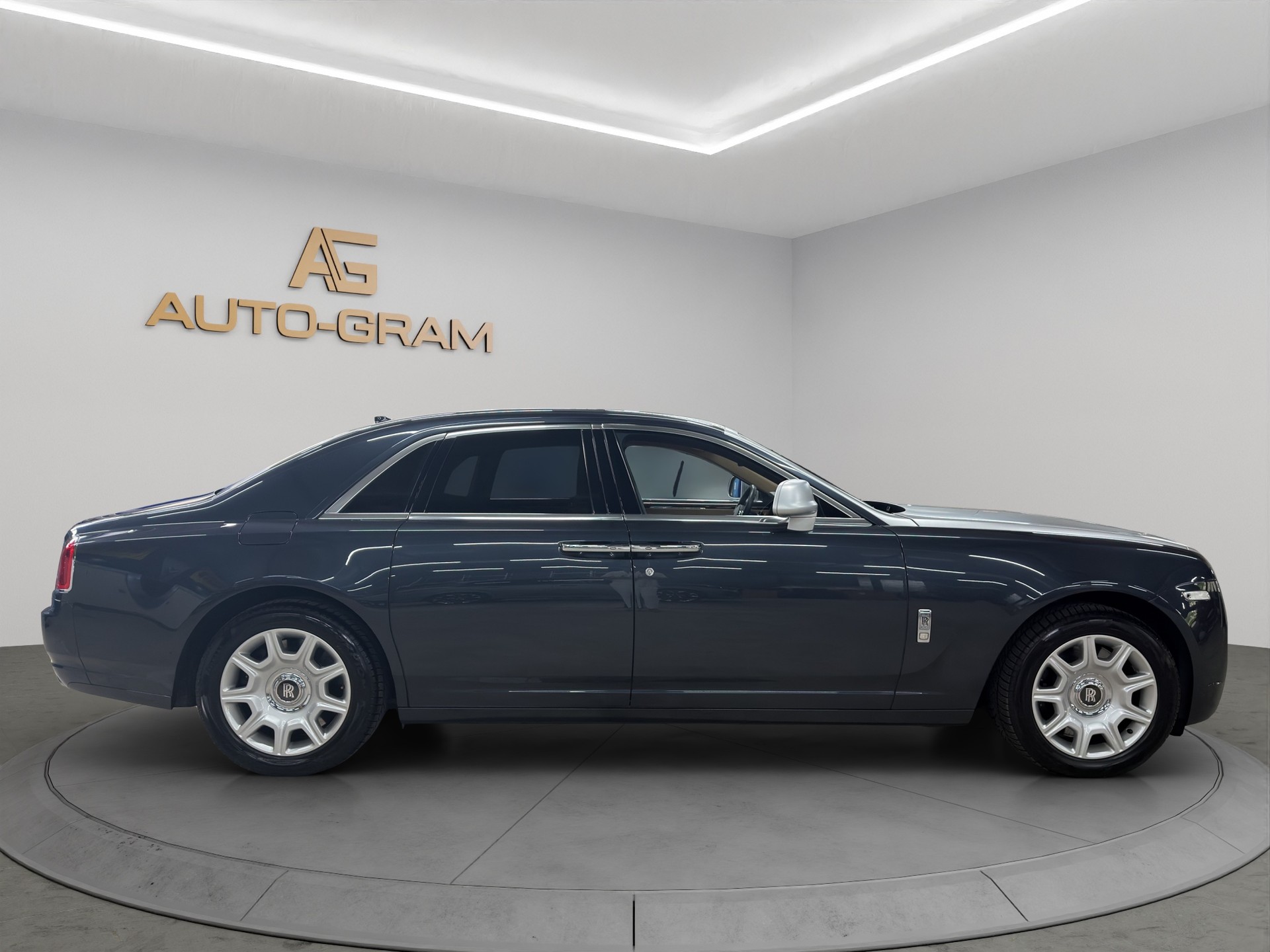 ROLLS-ROYCE Ghost 6.6 V12-image-6