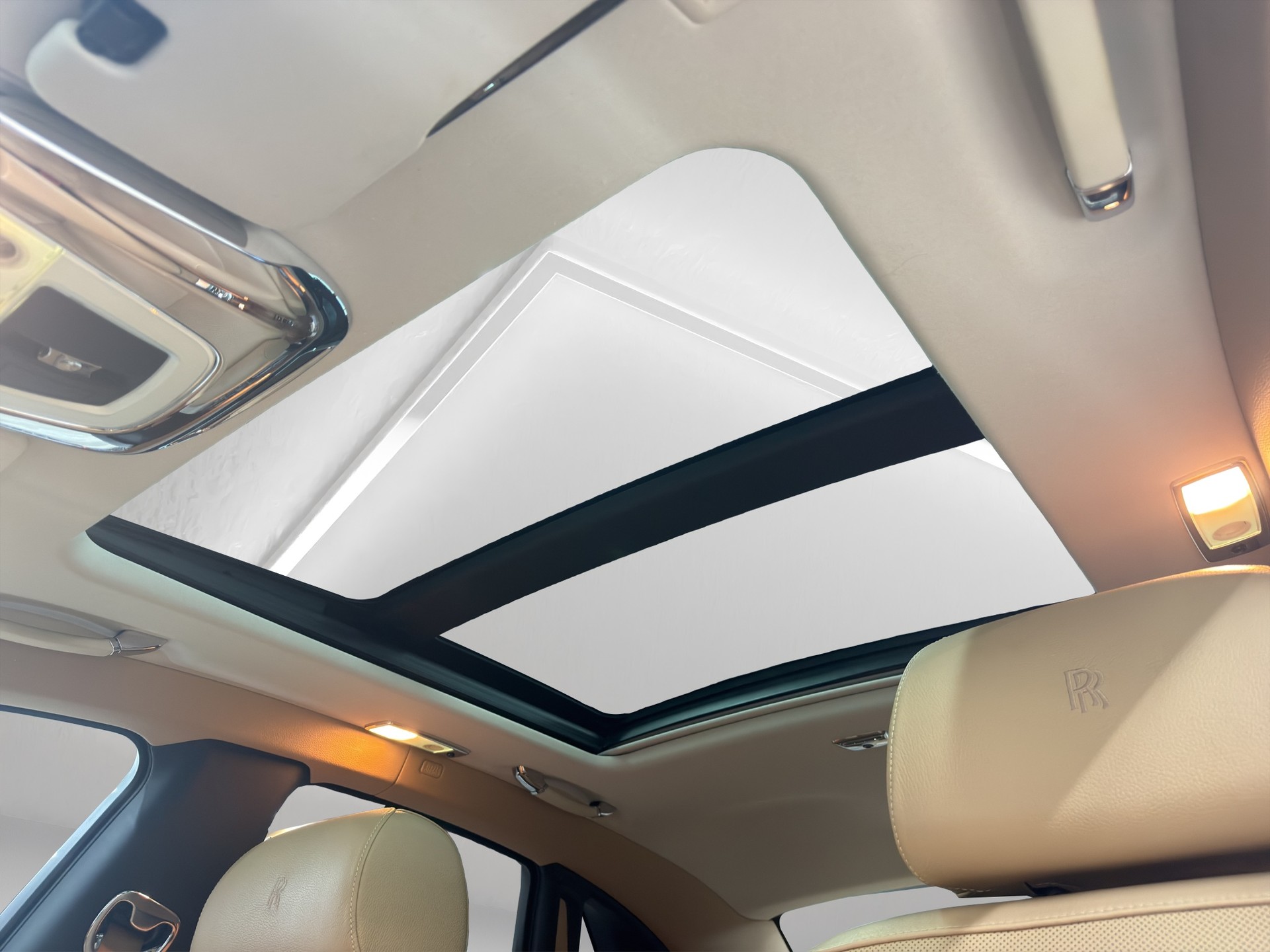 ROLLS-ROYCE Ghost 6.6 V12-image-20