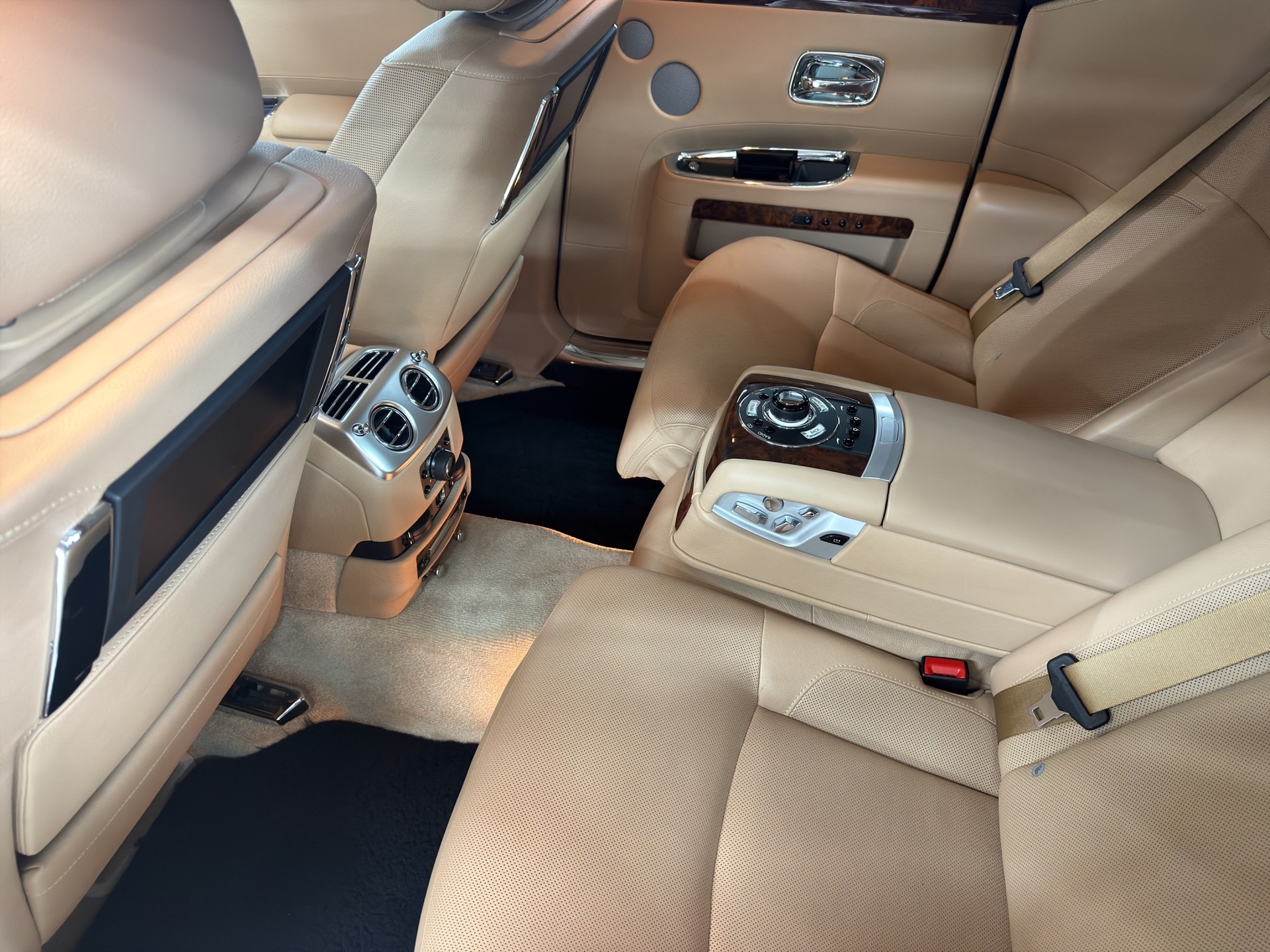 ROLLS-ROYCE Ghost 6.6 V12-image-30
