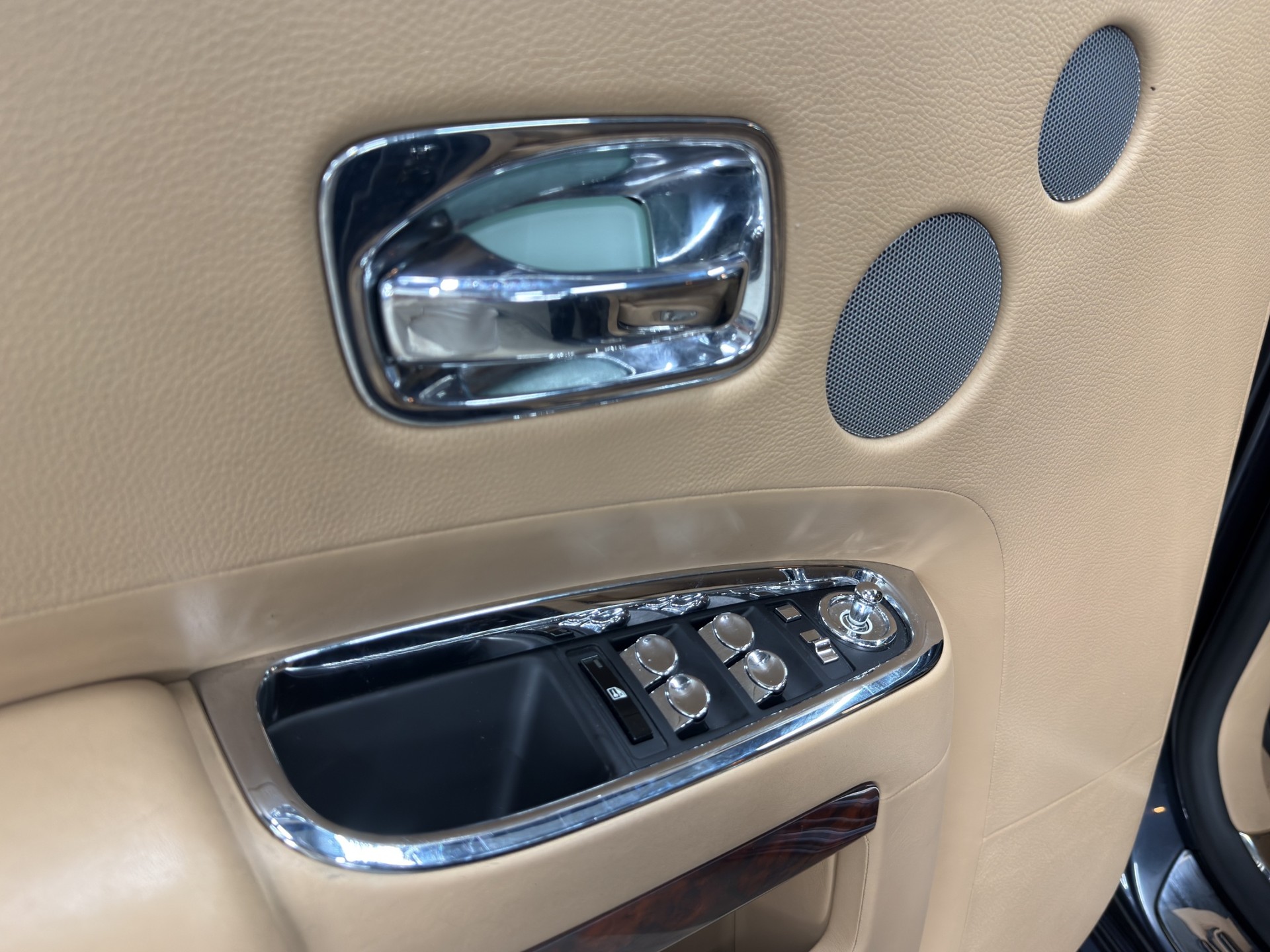 ROLLS-ROYCE Ghost 6.6 V12-image-24
