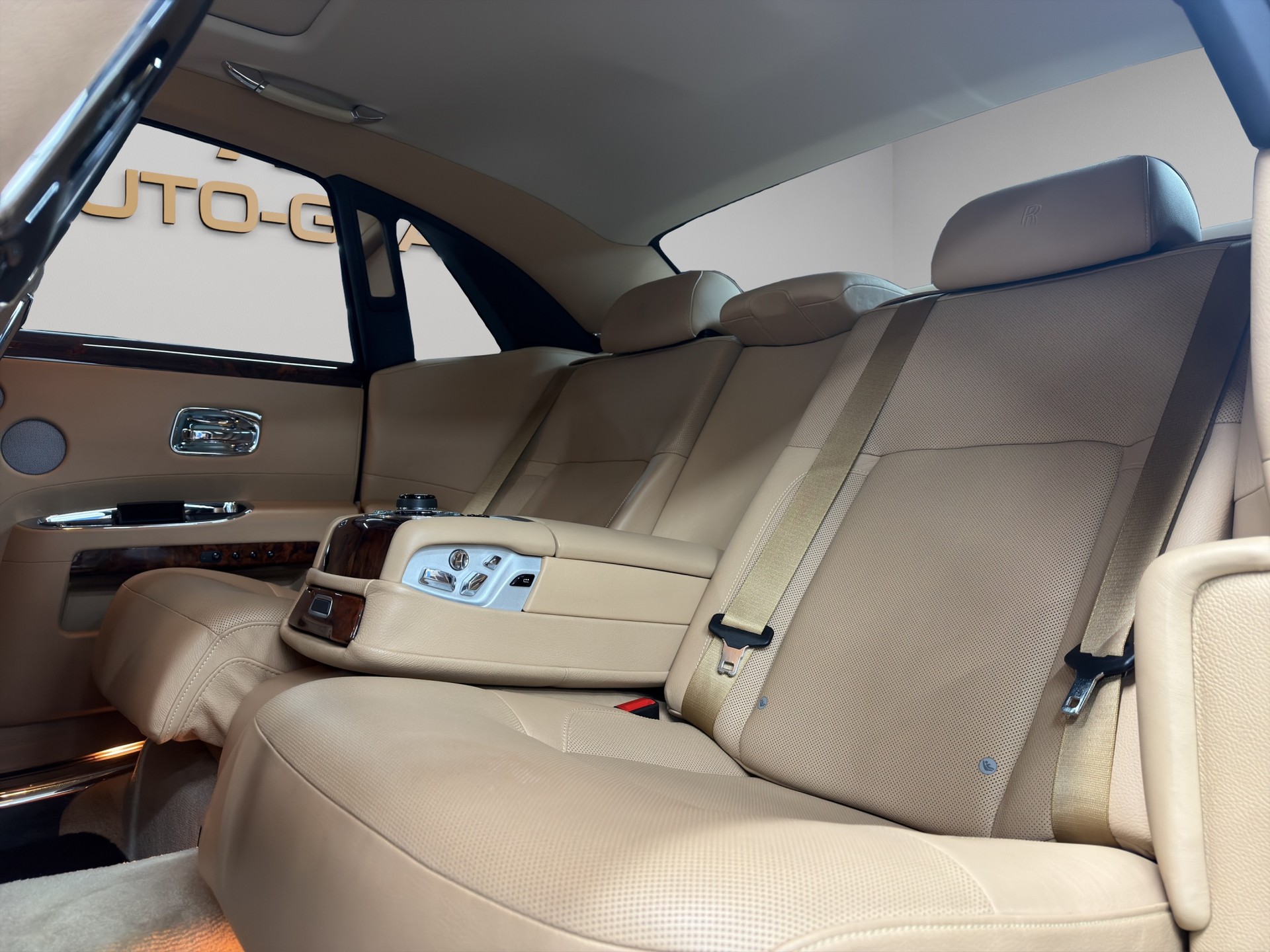 ROLLS-ROYCE Ghost 6.6 V12-image-14
