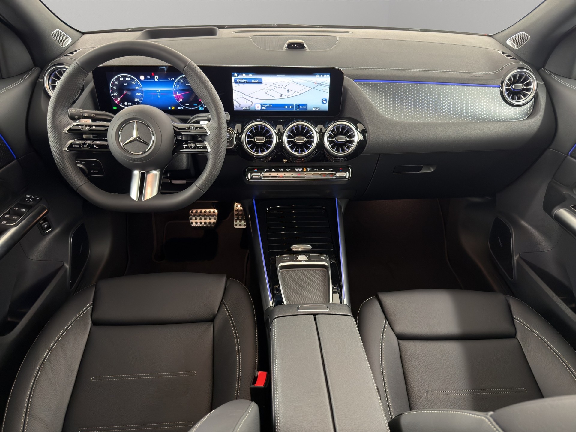 MERCEDES-BENZ GLA 250 Swiss Star AMG Line 4matic-image-11