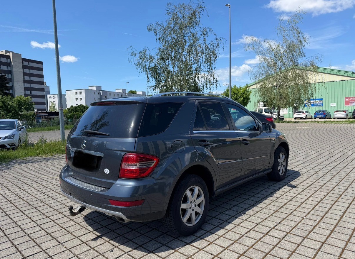 MERCEDES-BENZ ML 350 BlueTEC 4Matic 7G-Tronic-image-2