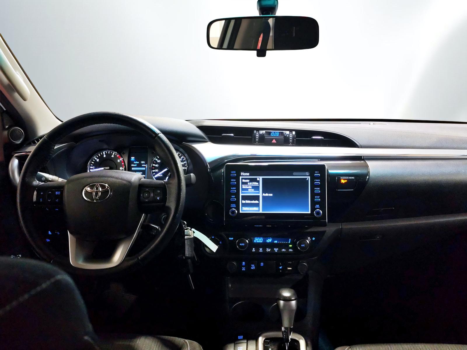 TOYOTA Hilux Double Cab.-Pick-up 2.8 D-4D 204 Style-image-9