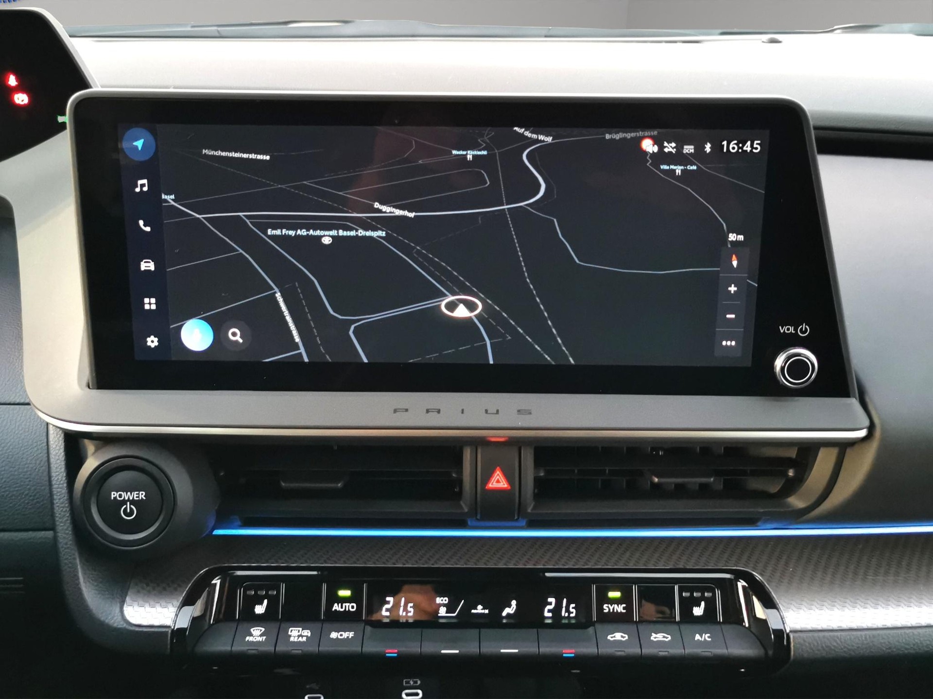 TOYOTA Prius 2.0 Plug-In-Hybrid Style-image-5