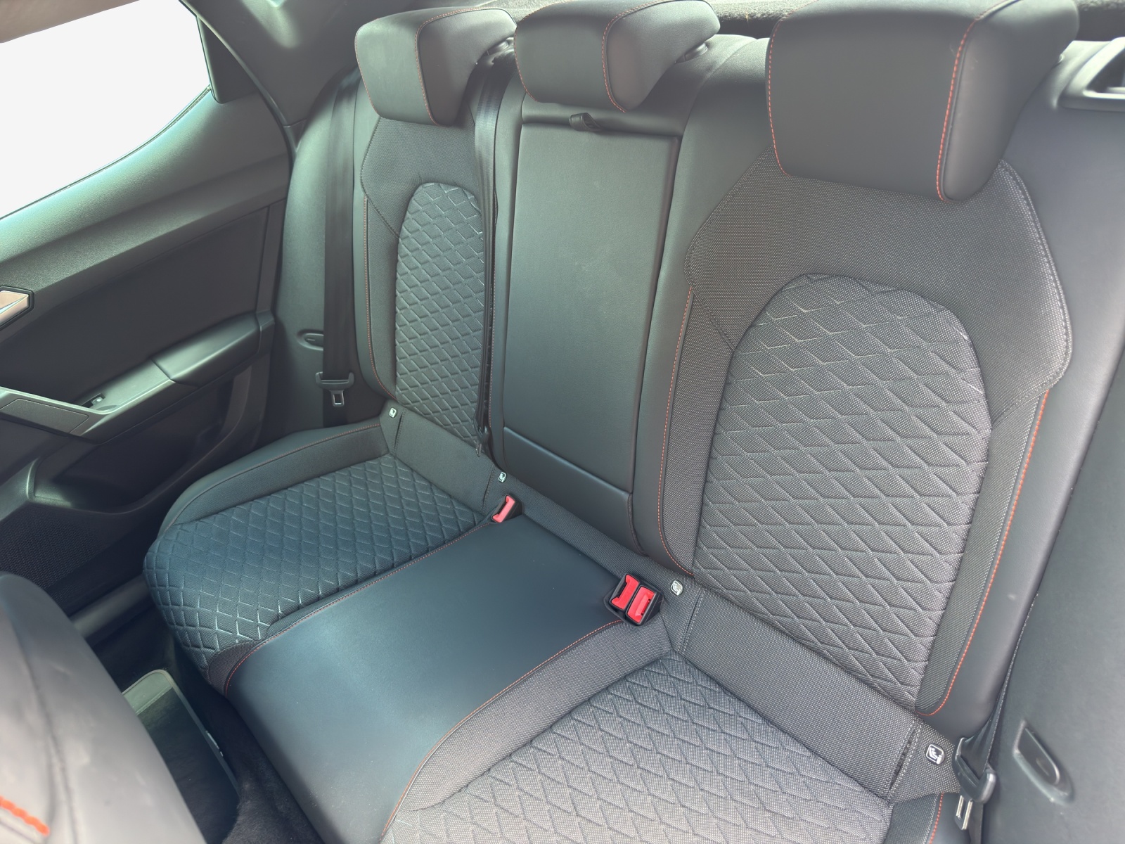 SEAT Leon 1.5 eHybrid pHEV DSG FR-image-11
