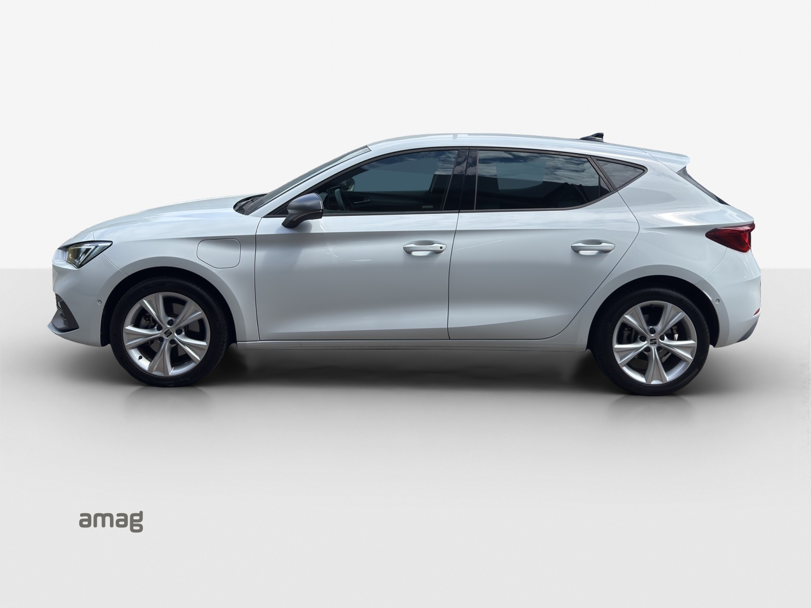 SEAT Leon 1.5 eHybrid pHEV DSG FR-image-1