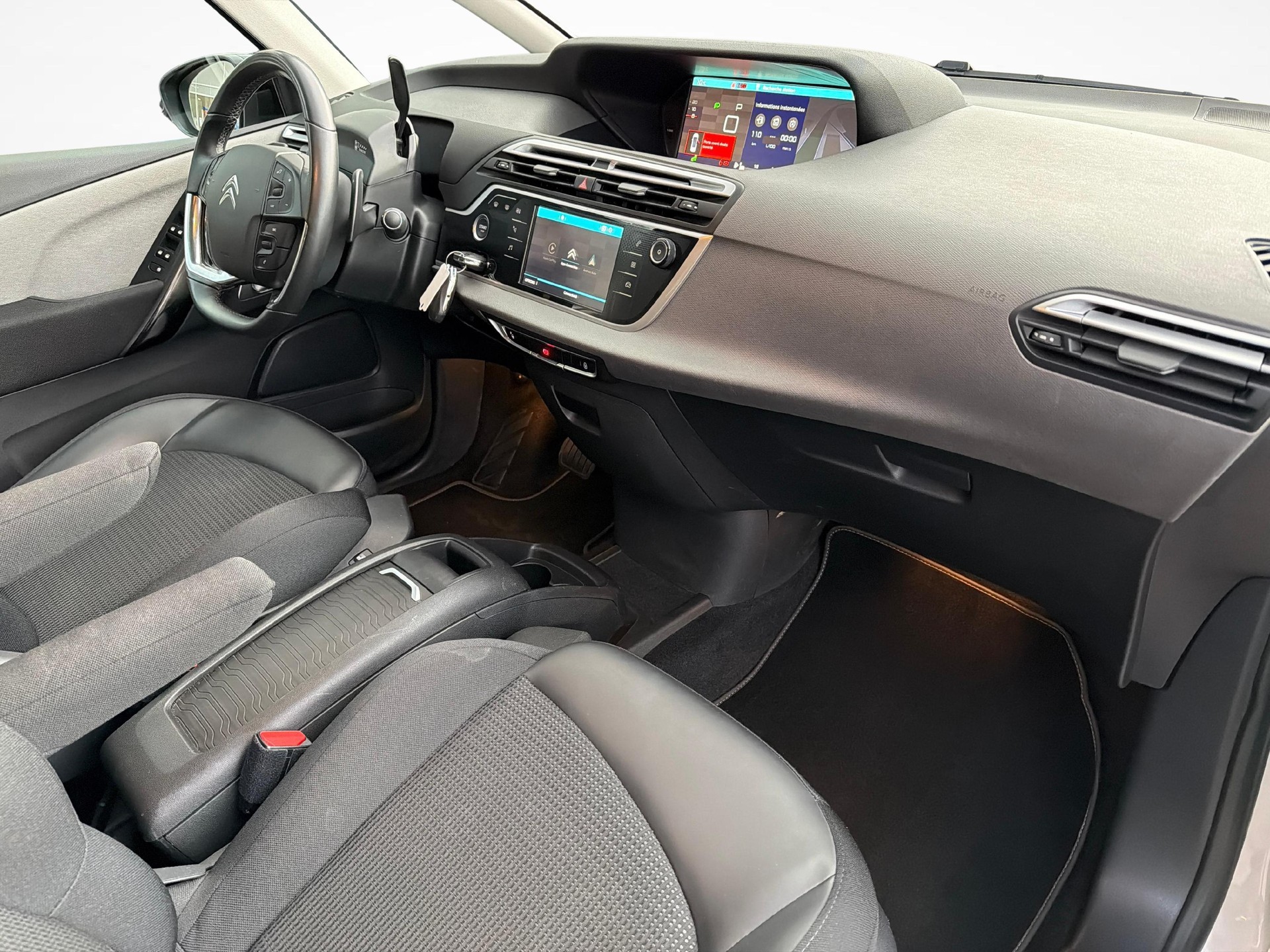 CITROEN C4 Grand Spacetourer 1.2 PureTech Shine-image-13