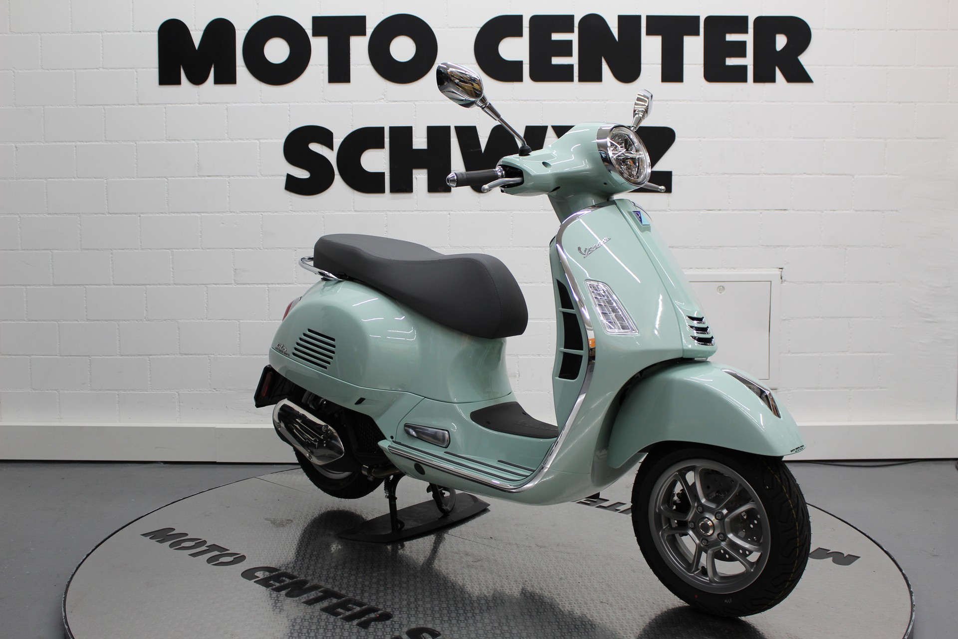 PIAGGIO Vespa Primavera 125-showroom-element-1