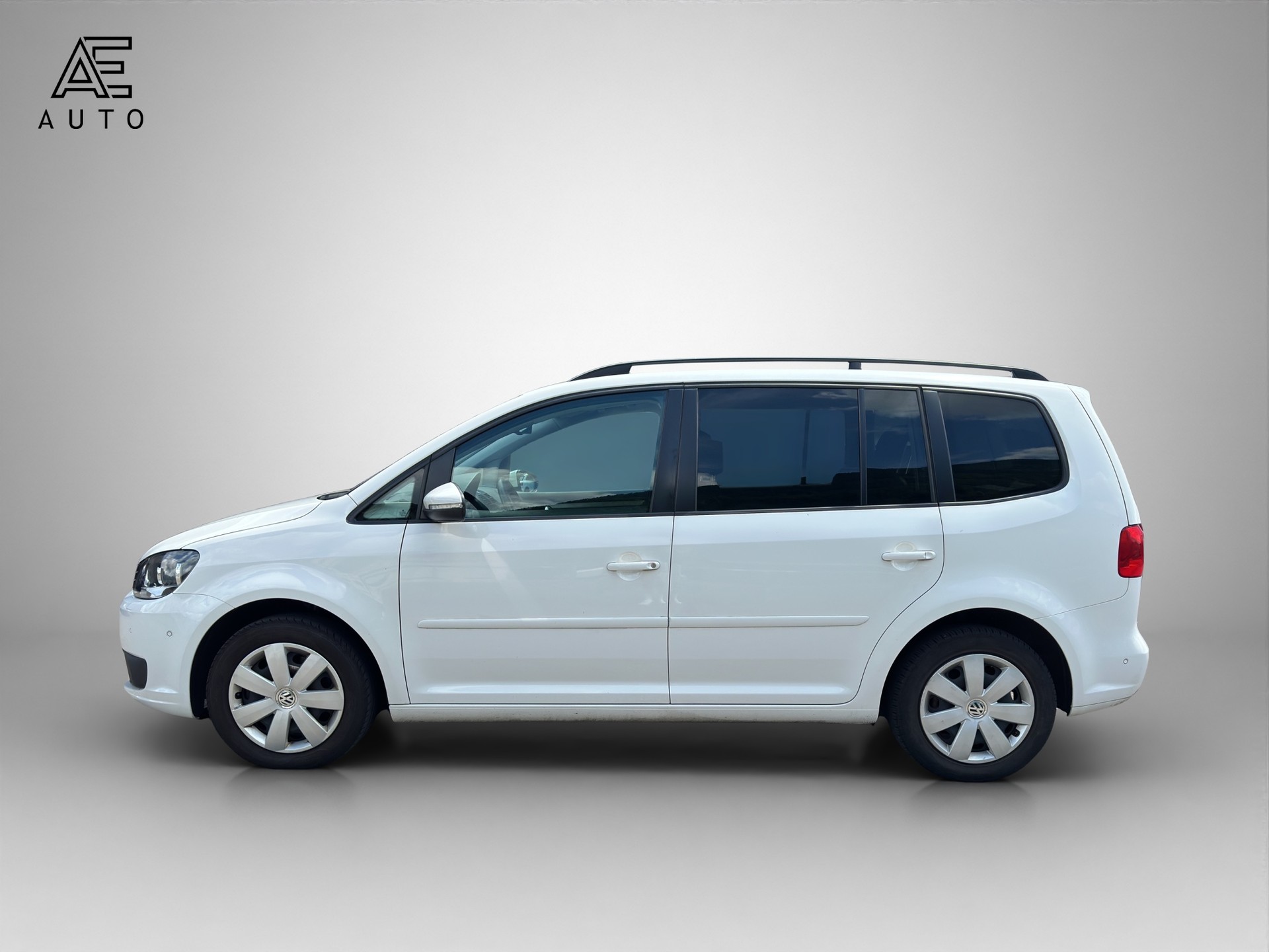 VW Touran 2.0 TDI BlueMotion Technology Highline DSG-image-3