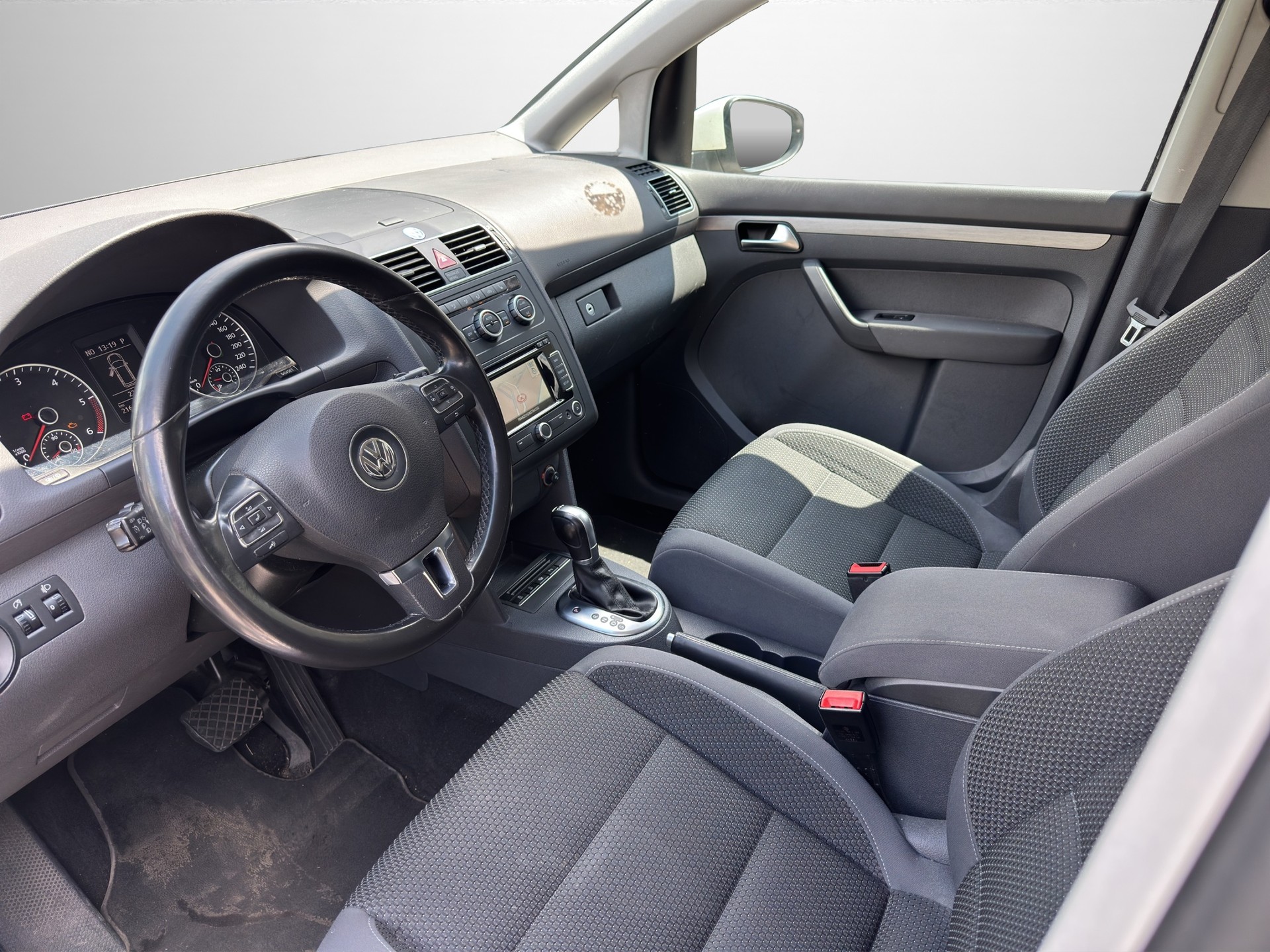 VW Touran 2.0 TDI BlueMotion Technology Highline DSG-image-9