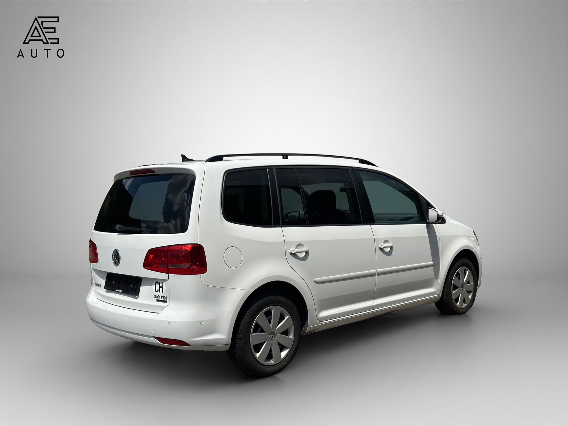 VW Touran 2.0 TDI BlueMotion Technology Highline DSG-image-6