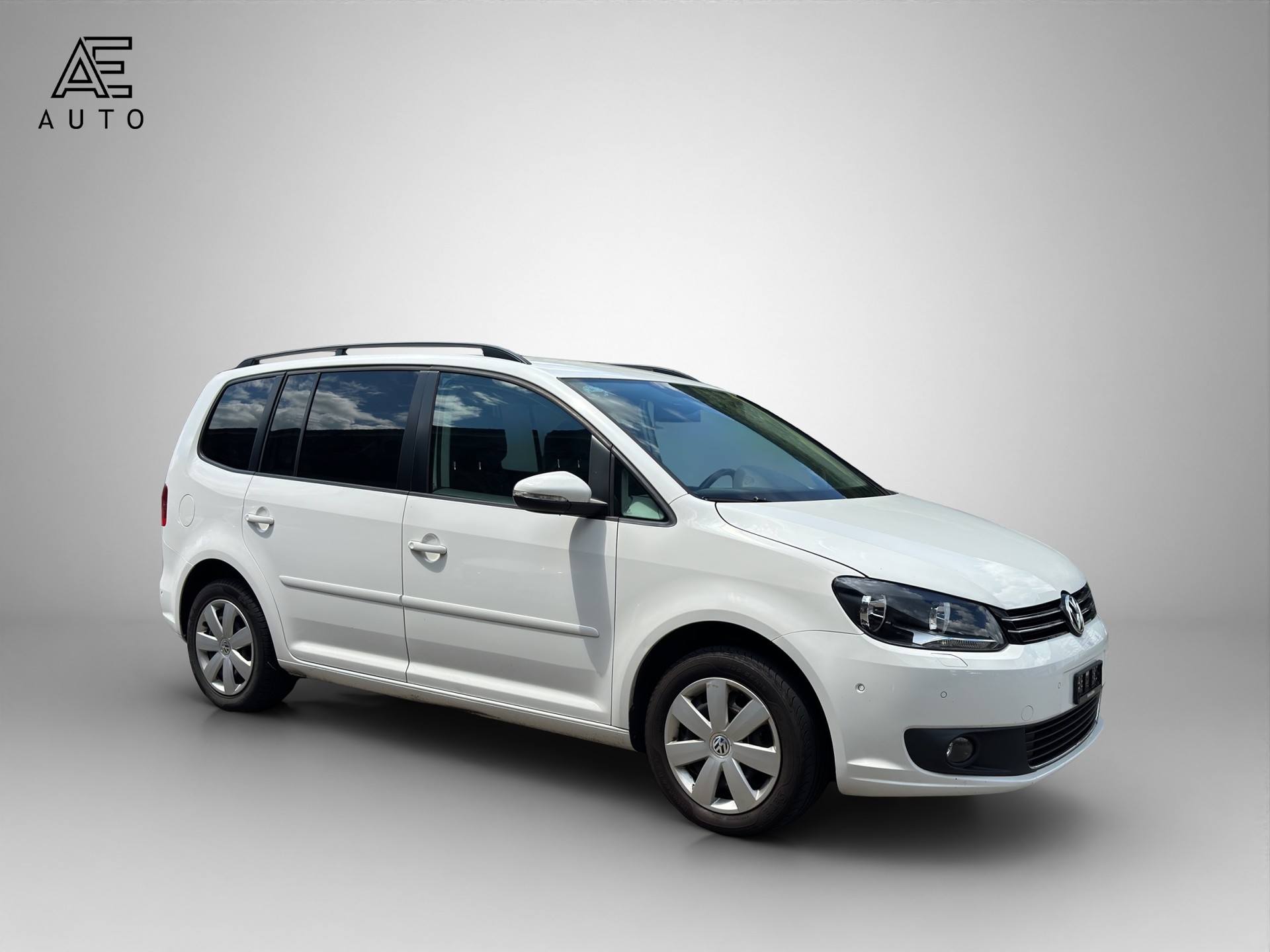 VW Touran 2.0 TDI BlueMotion Technology Highline DSG-image-0