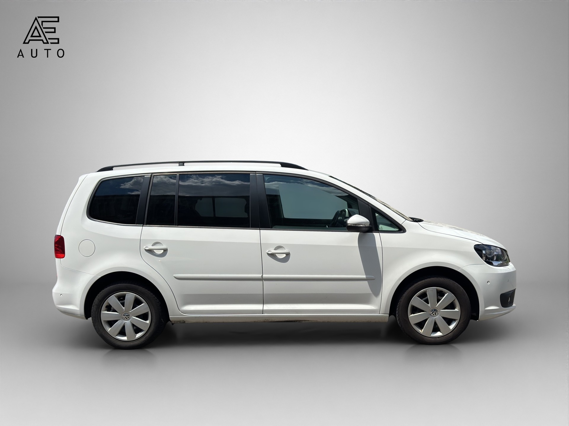 VW Touran 2.0 TDI BlueMotion Technology Highline DSG-image-7