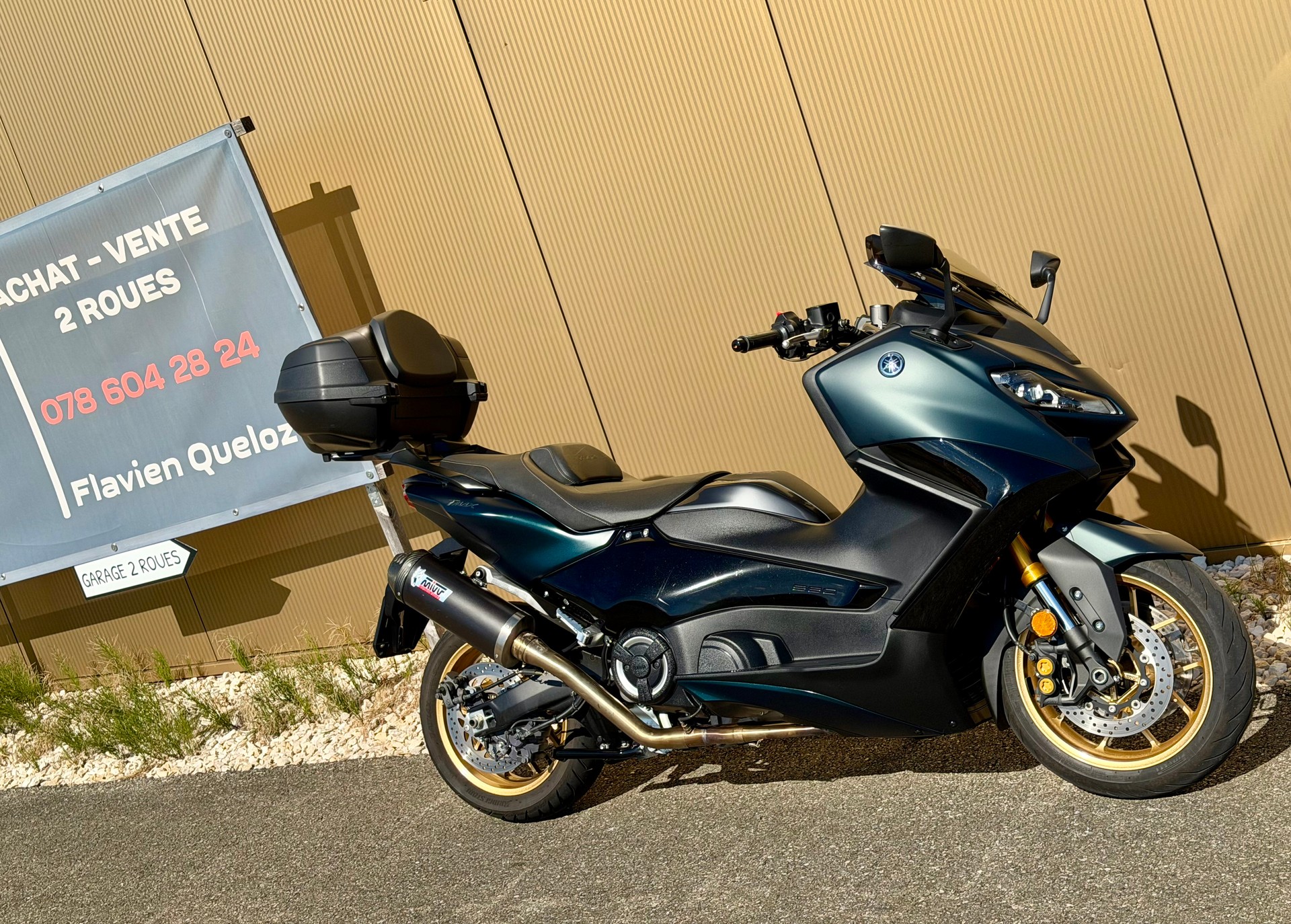 YAMAHA T-MAX Tech-Max XP 560-showroom-element-2