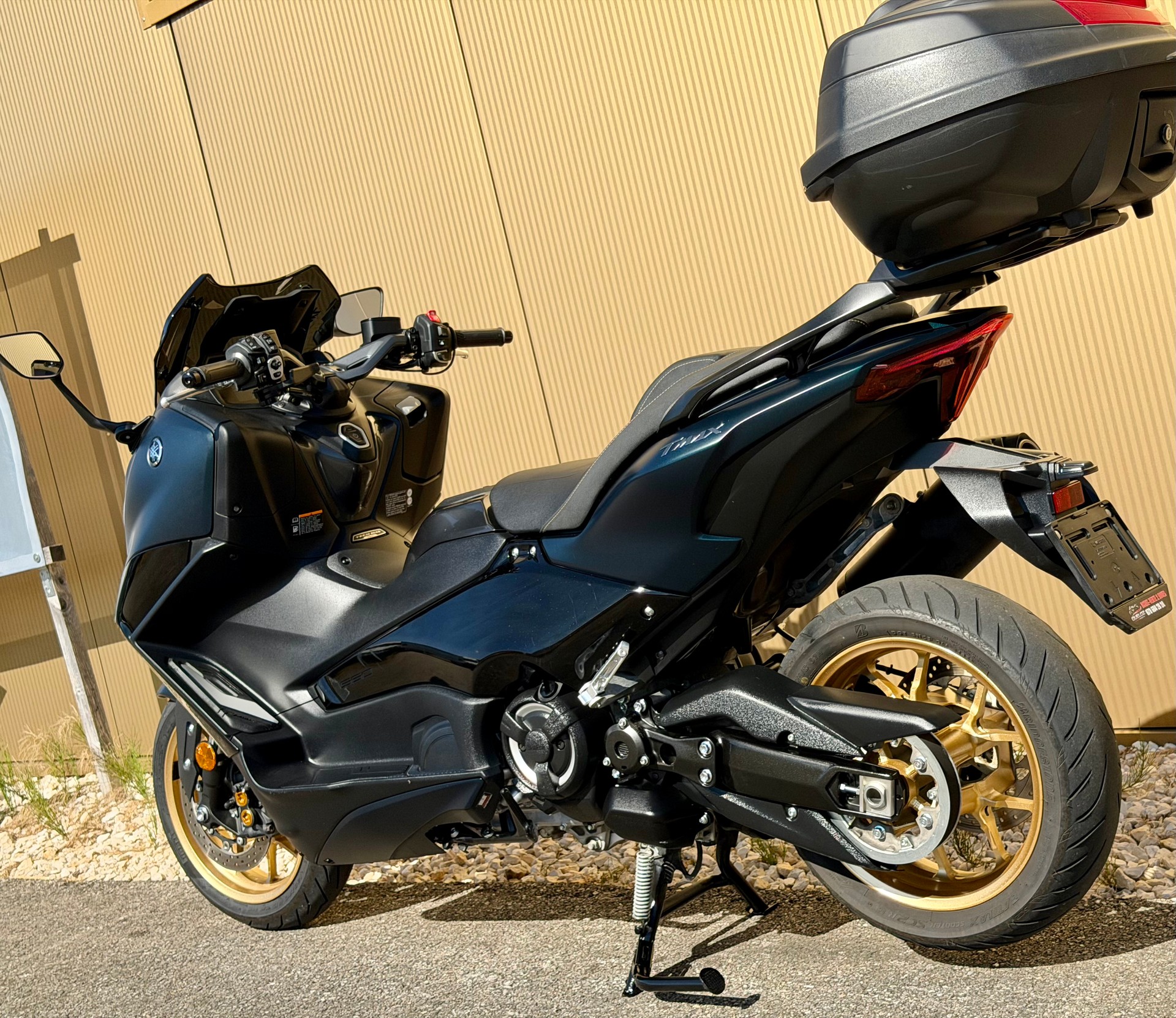 YAMAHA T-MAX Tech-Max XP 560-image-11