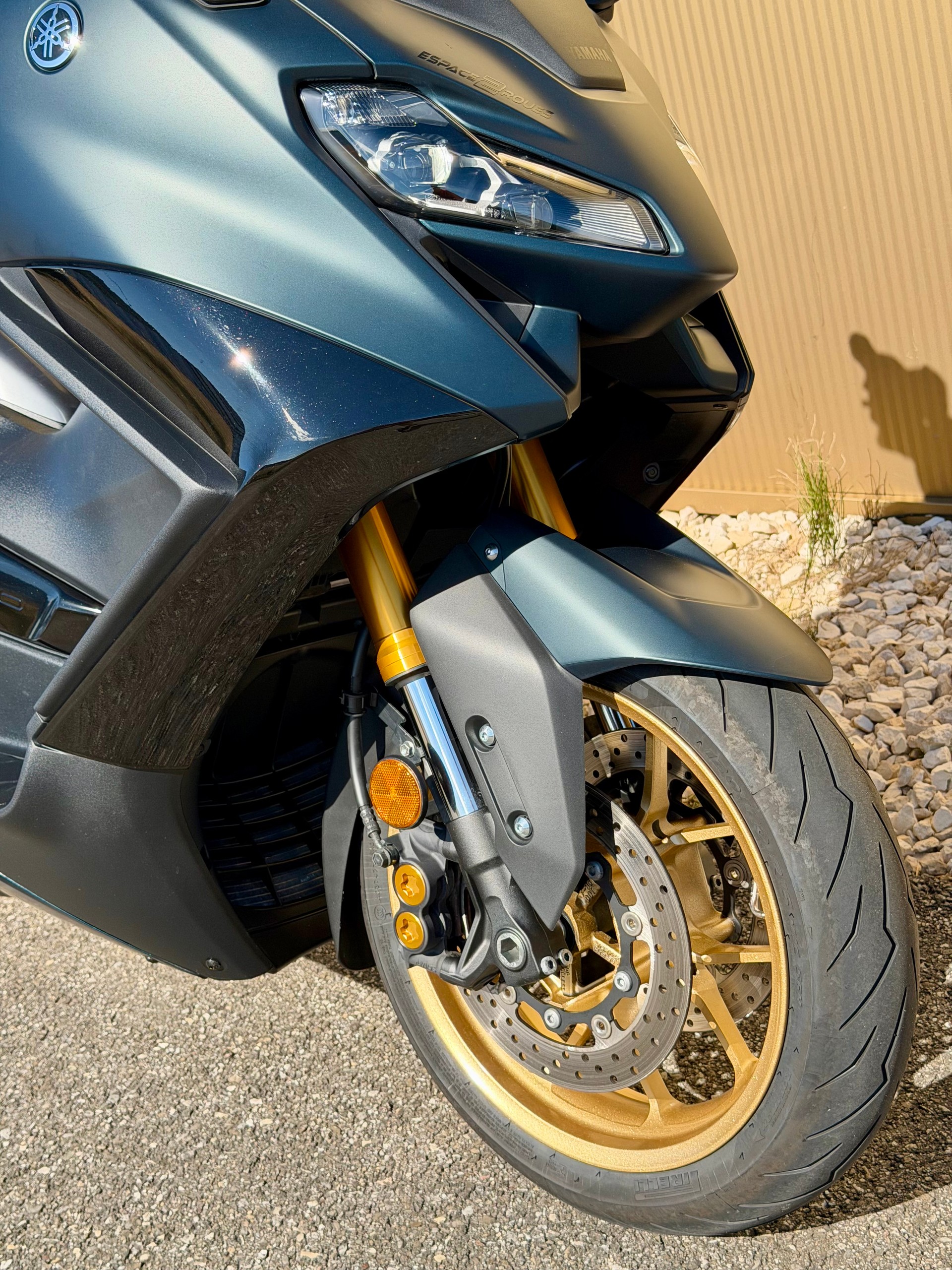 YAMAHA T-MAX Tech-Max XP 560-showroom-element-1