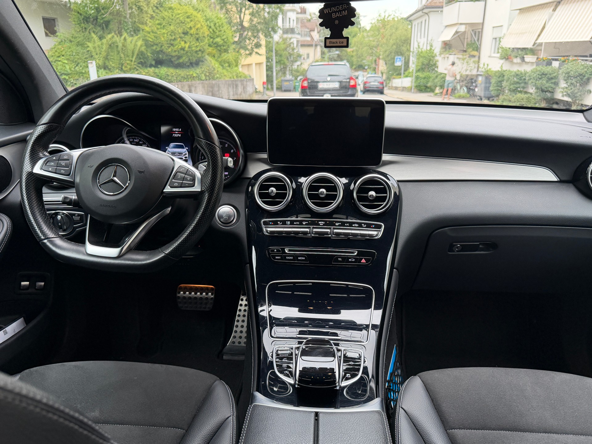 MERCEDES-BENZ GLC Coupé 250 AMG Line 4matic 9G-Tronic-image-5