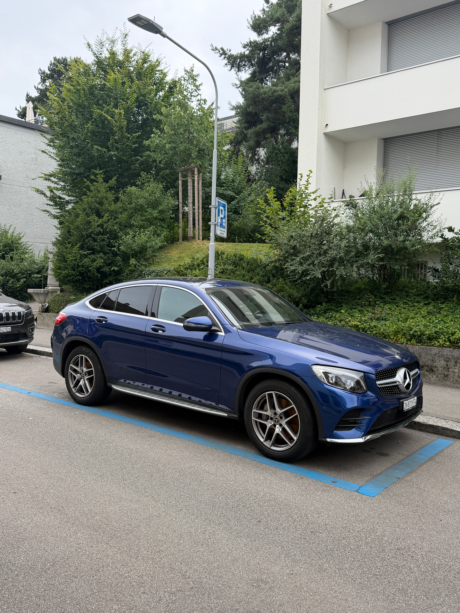 MERCEDES-BENZ GLC Coupé 250 AMG Line 4matic 9G-Tronic-image-0