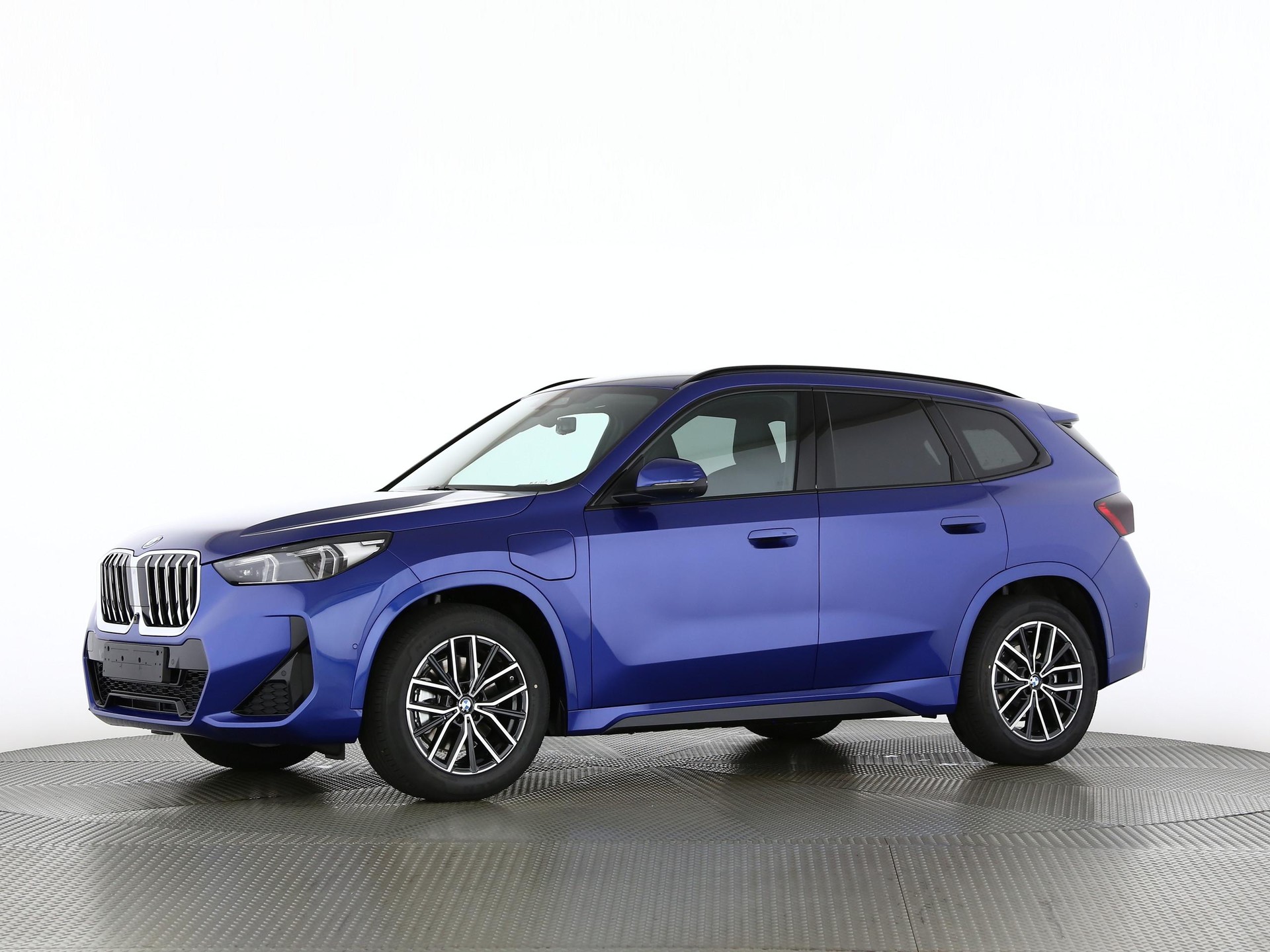 BMW X1 30e xDrive paddles-image-9